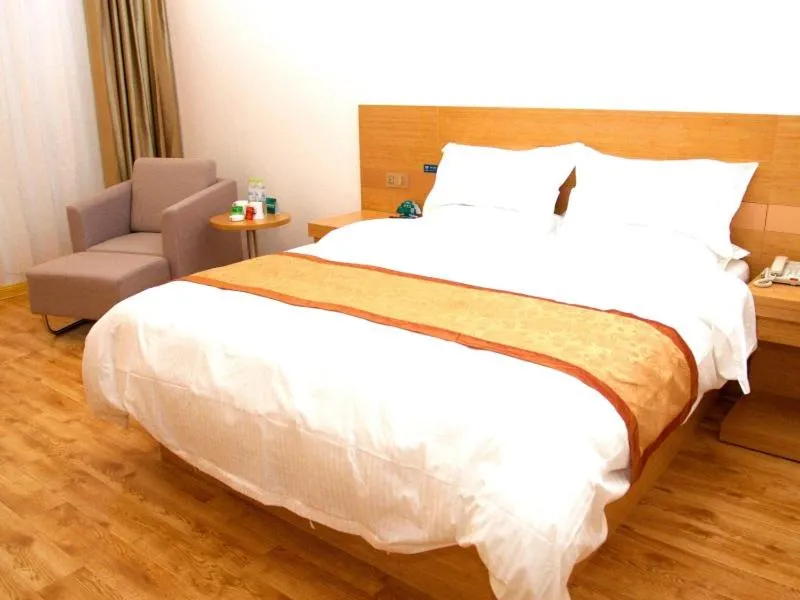 Bed in GreenTree Inn Shandong Laiwu Bus Station Express Hotel