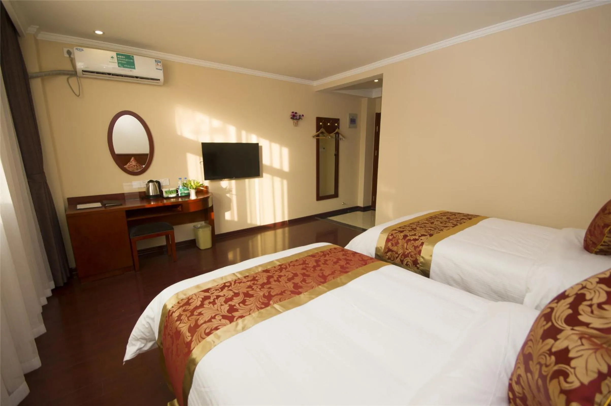 Bed in GreenTree Inn Jiangsu Wuxi Beitang District Xinsheng Express Hotel
