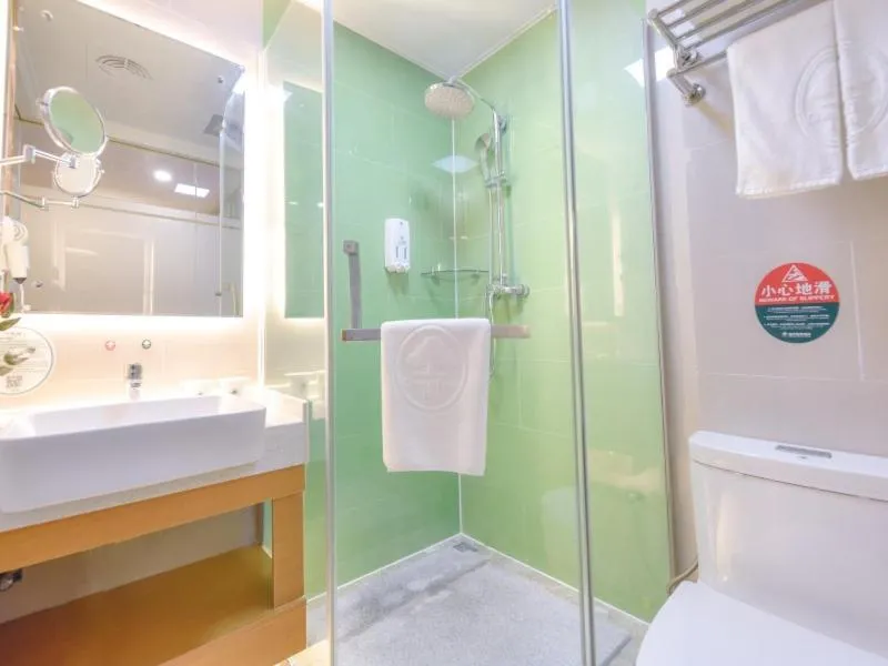 GreenTree Inn Henan Kaifeng Jinming District Jinming Square Little Song City Business Hotel