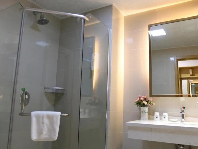 GreenTree Inn Hefei Feidong New District Huishang City Express Hotel