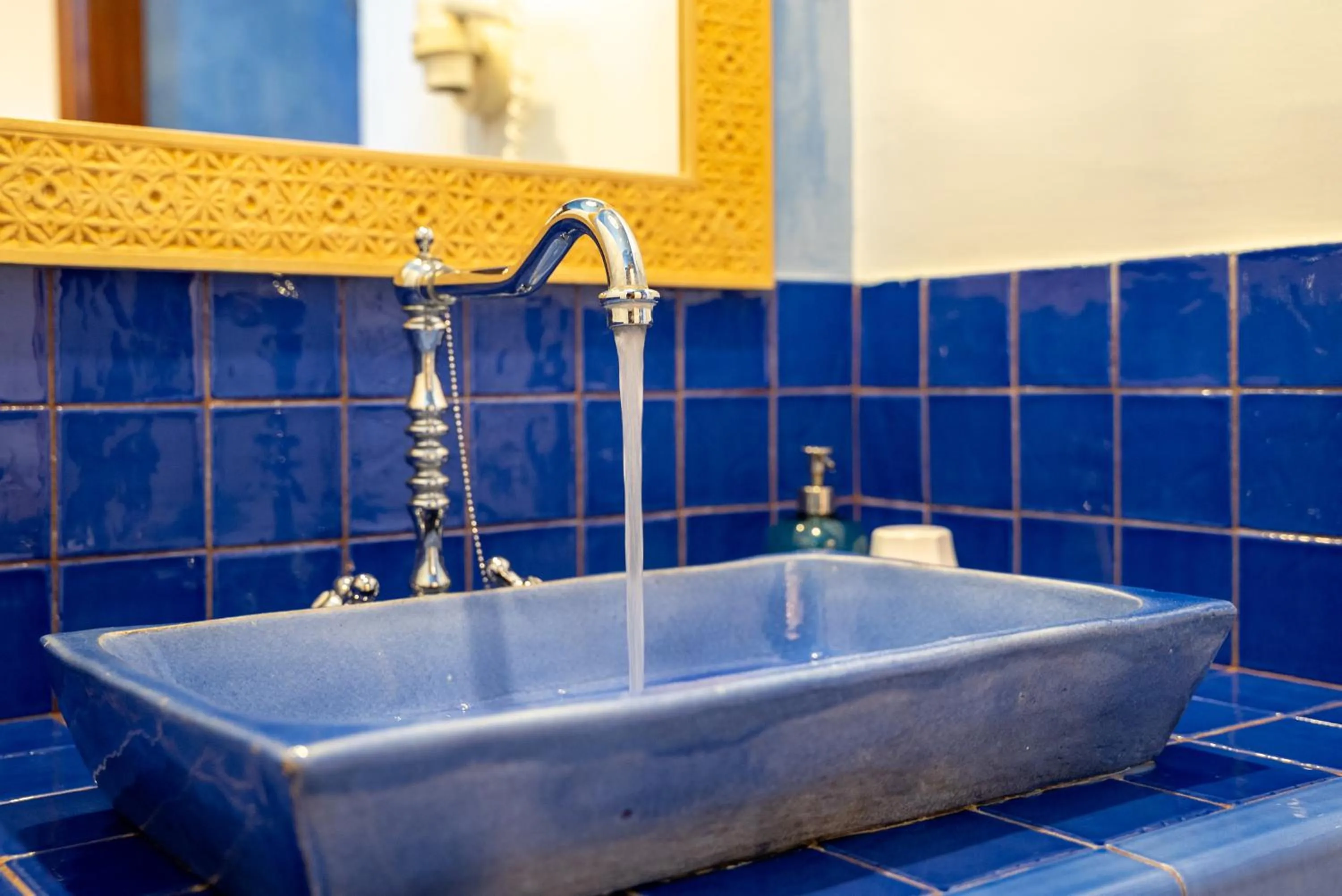 Bathroom in La Casona de Yaiza I Hotel Emblematico
