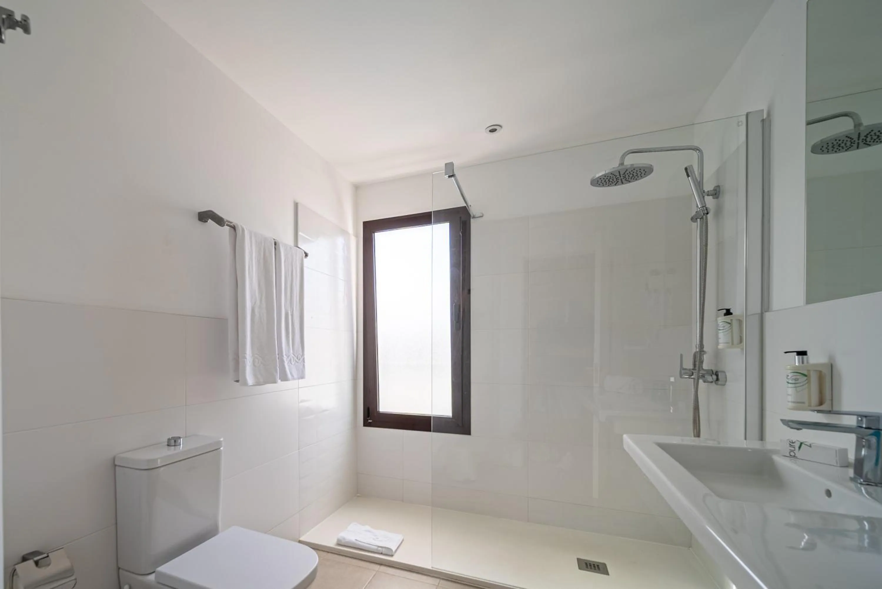 Shower in La Casona de Yaiza I Hotel Emblematico