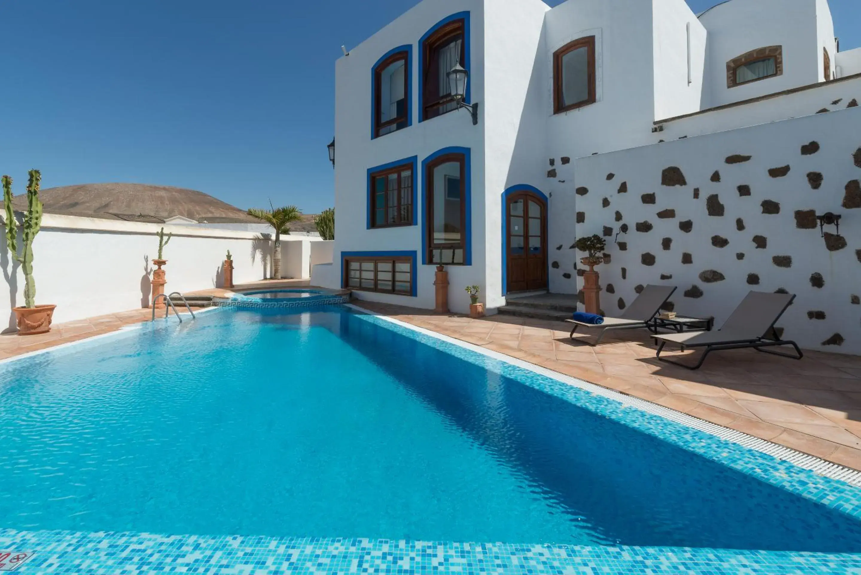 Swimming pool in La Casona de Yaiza I Hotel Emblematico Swimming pool in La Casona de Yaiza I Hotel Emblematico