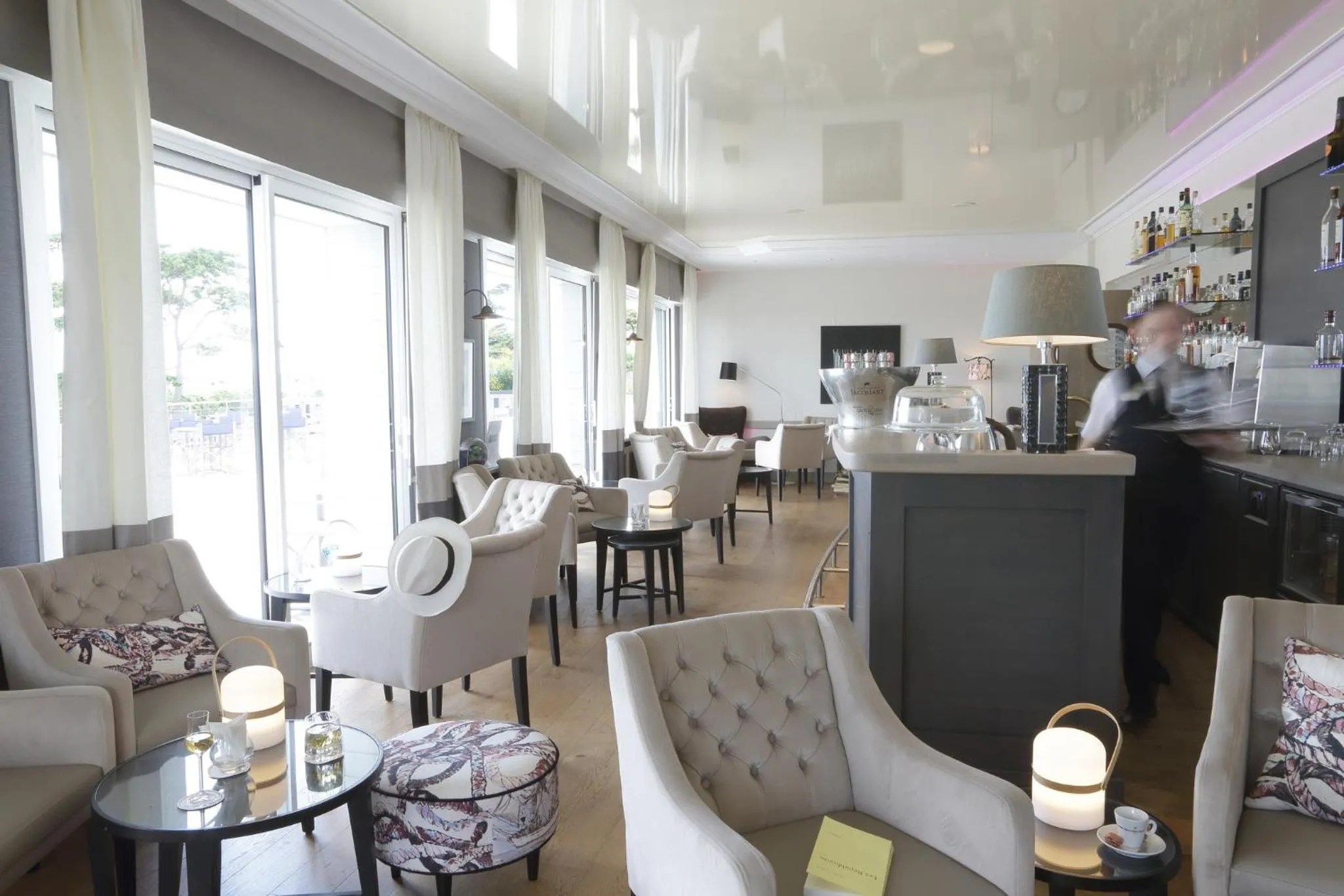 Lounge or bar in Castel Clara Thalasso & Spa