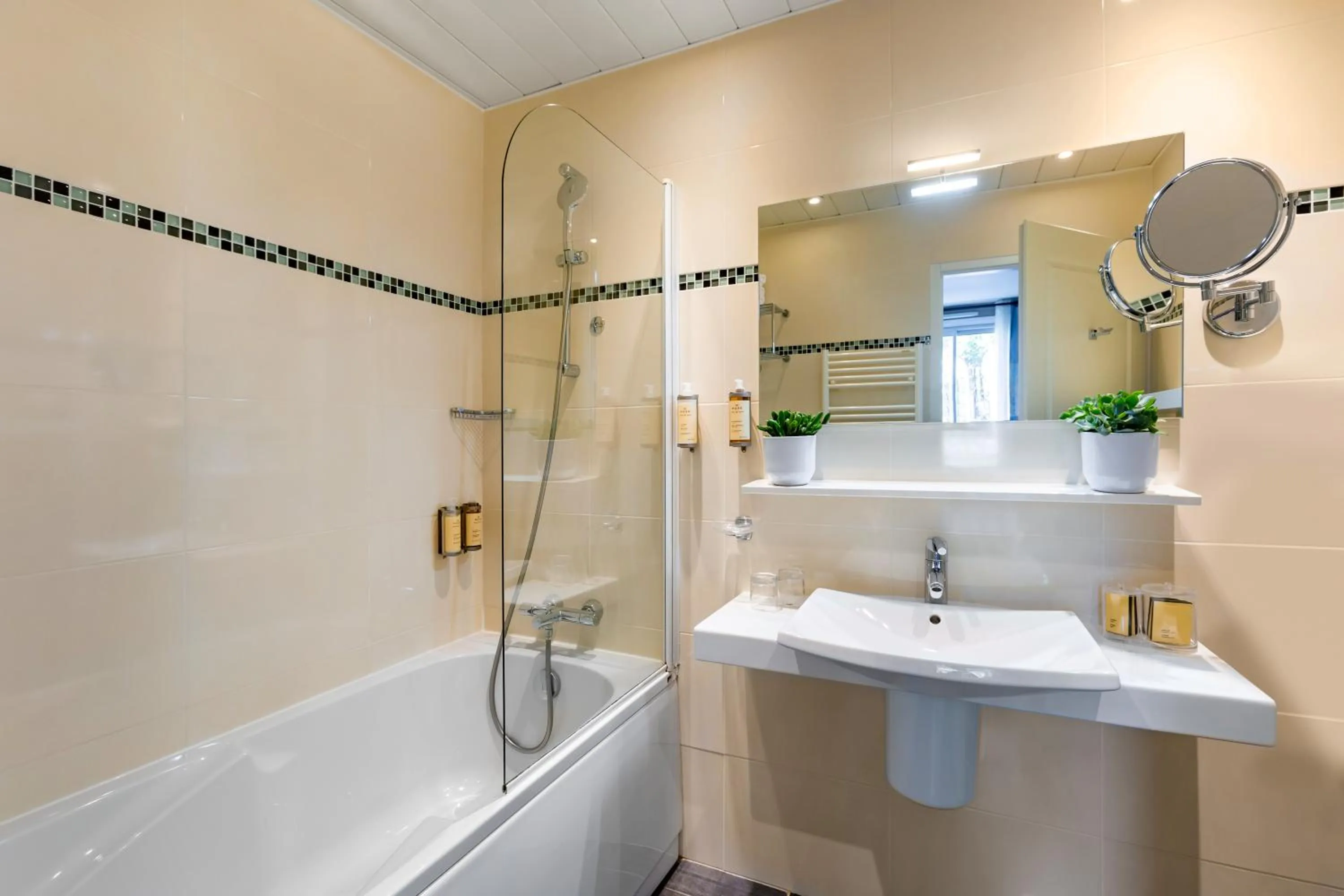 Bathroom in Castel Clara Thalasso & Spa