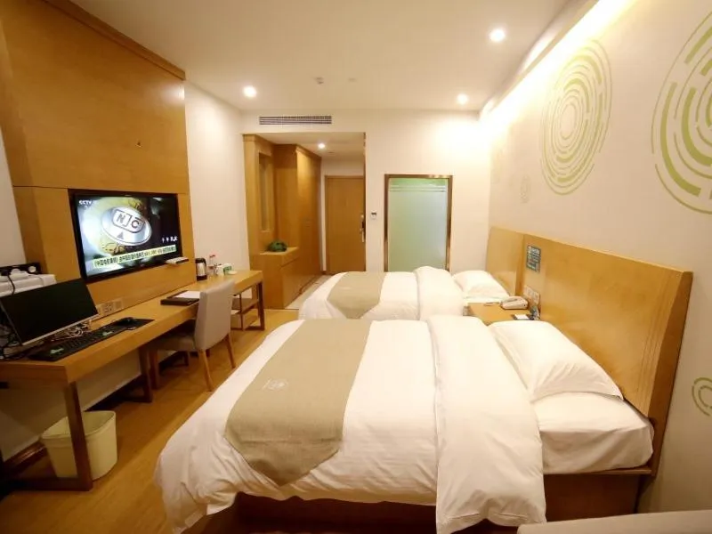 Bed in GreenTree Inn Fuyang Development Zone Weisan Road Express Hotel