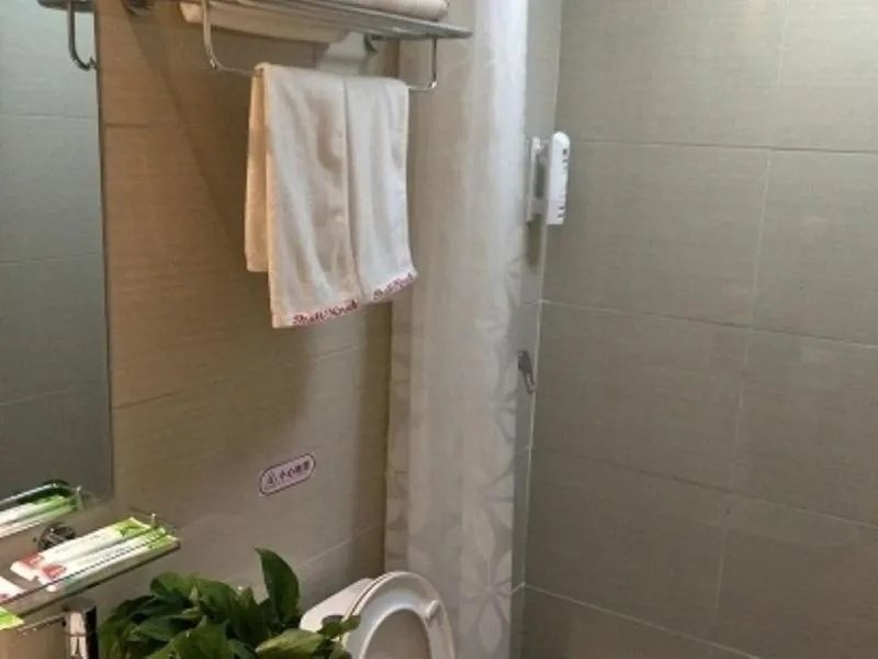 Shell Bengbu Huaiyuan County West Yuwang Road Hotel