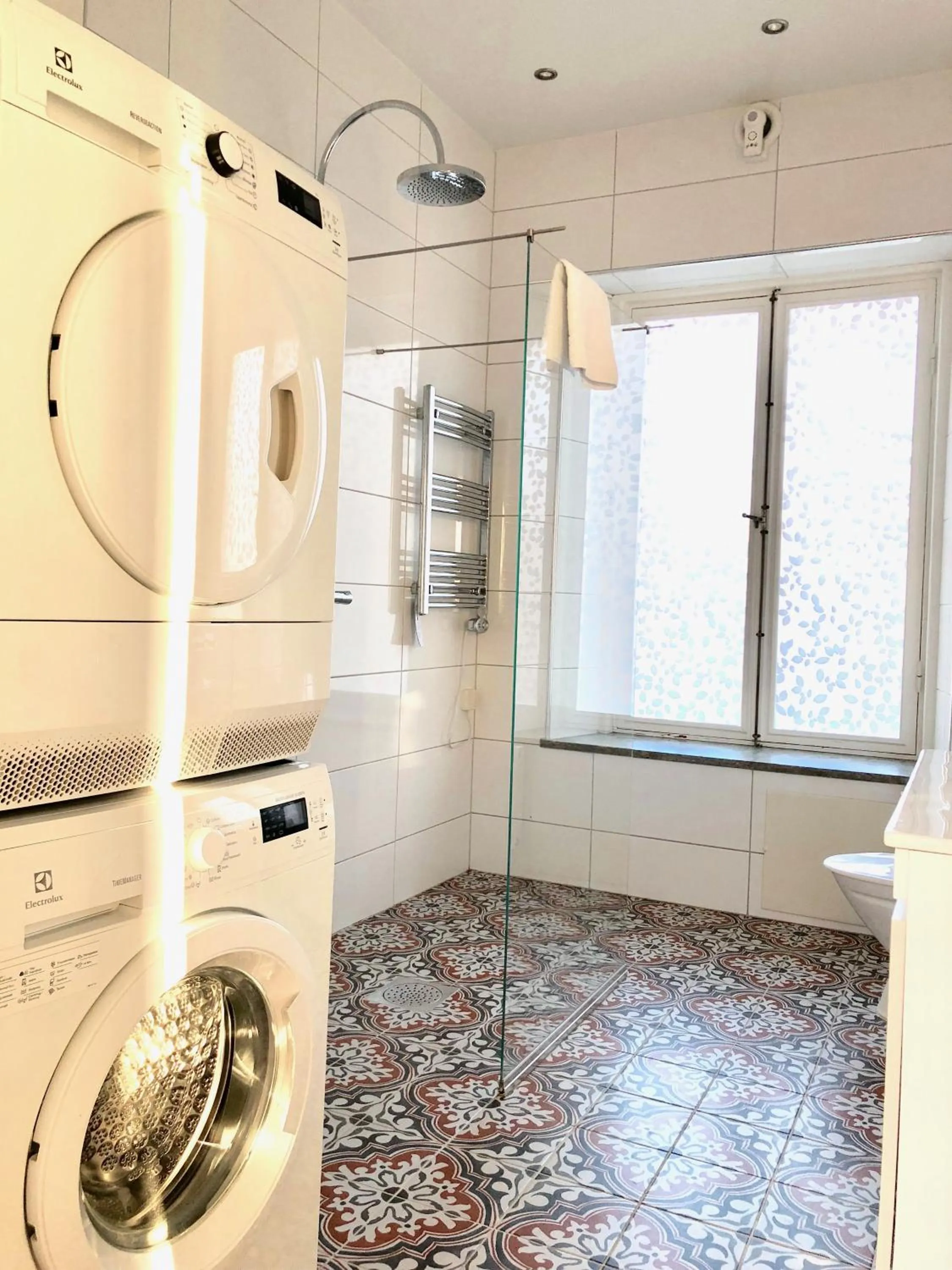 Bathroom in Donners Hotell