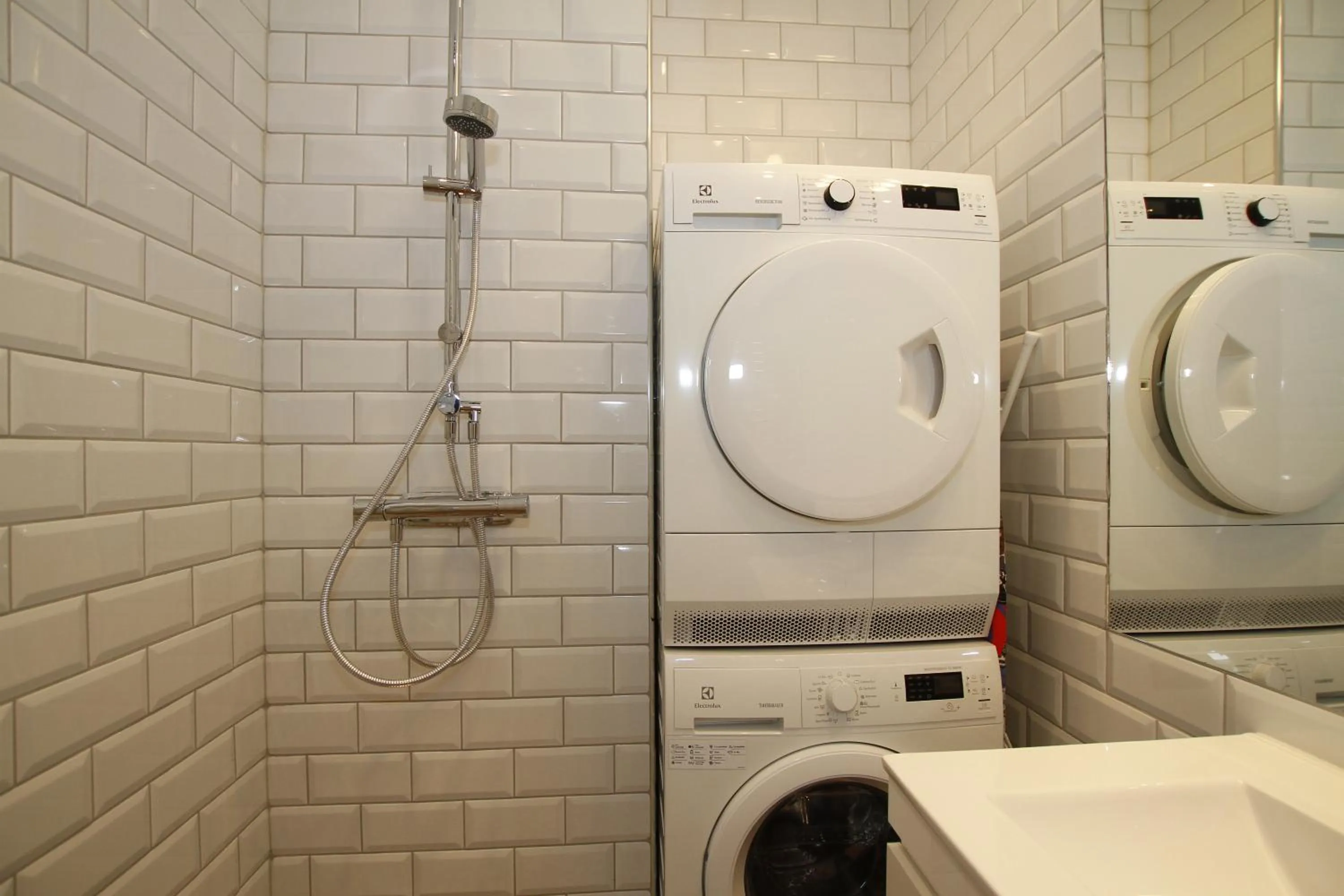 Bathroom in Donners Hotell