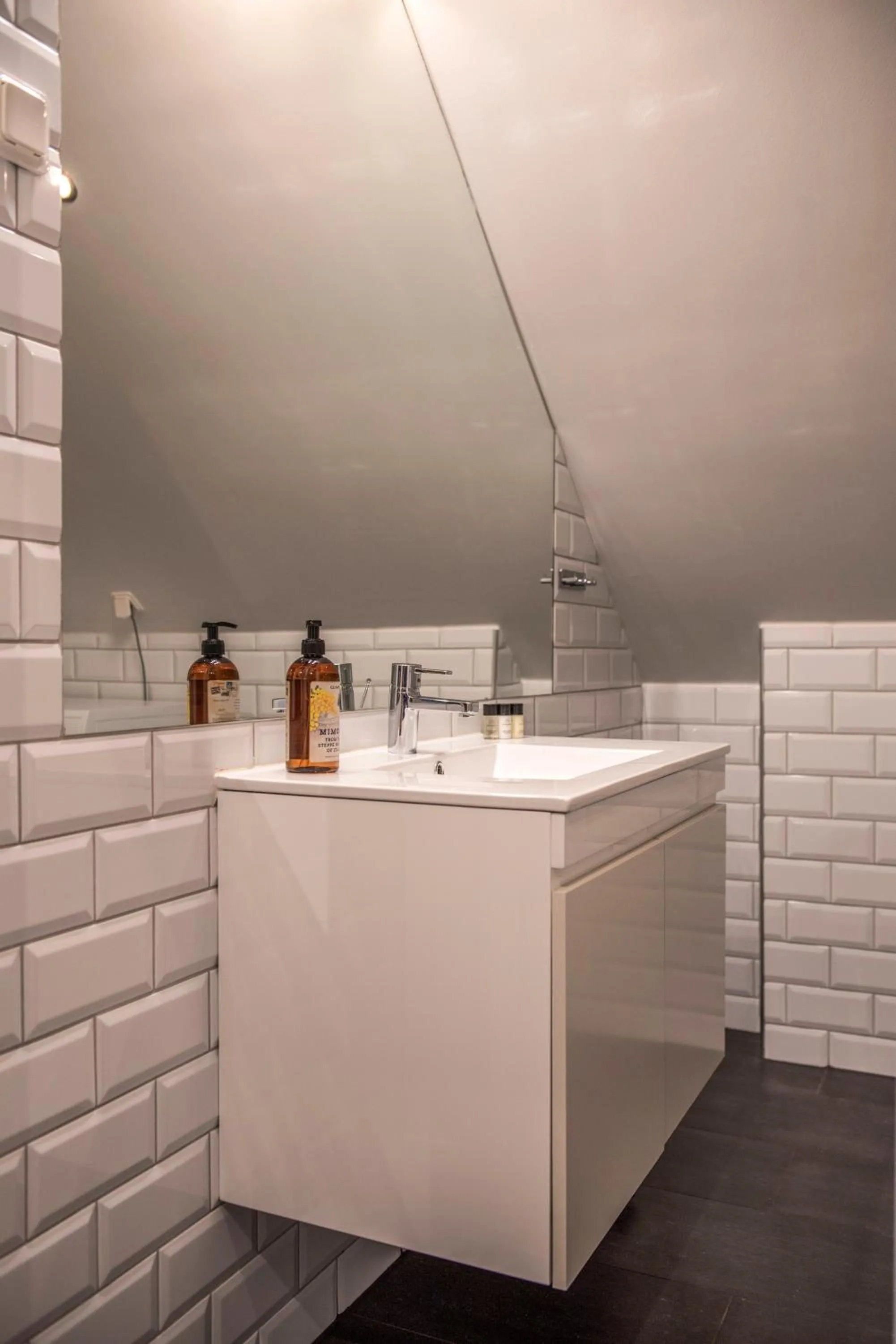 Bathroom in Donners Hotell