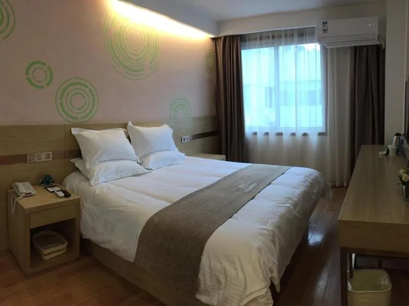 Bed in GreenTree Inn Xi'an Railway Station Airport Bus Wulukou Subway Station Business Hotel