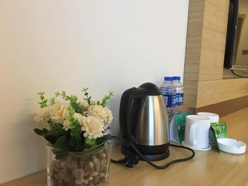 GreenTree Inn Xi'an Railway Station Airport Bus Wulukou Subway Station Business Hotel