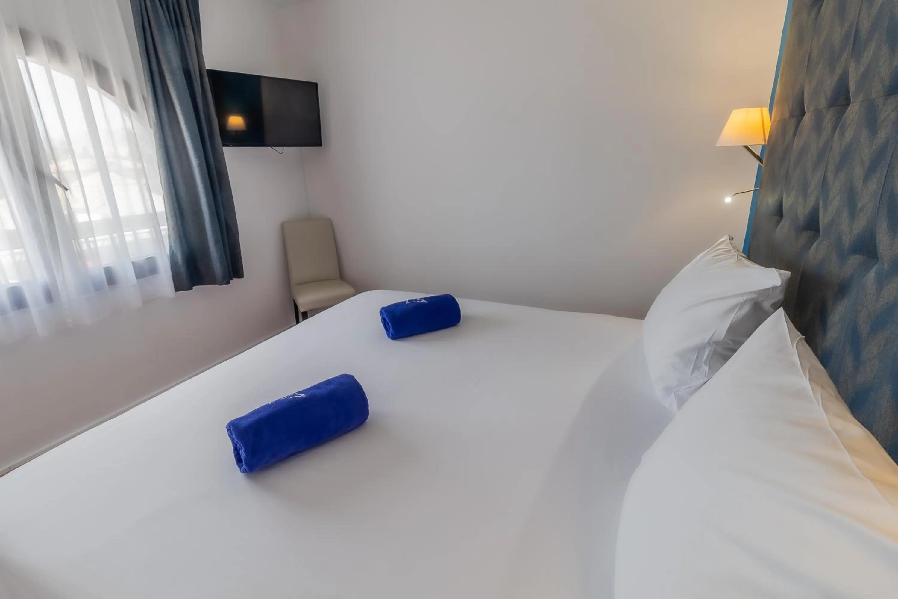 Bedroom, Bed in Paloma Blanca Boutique Hotel