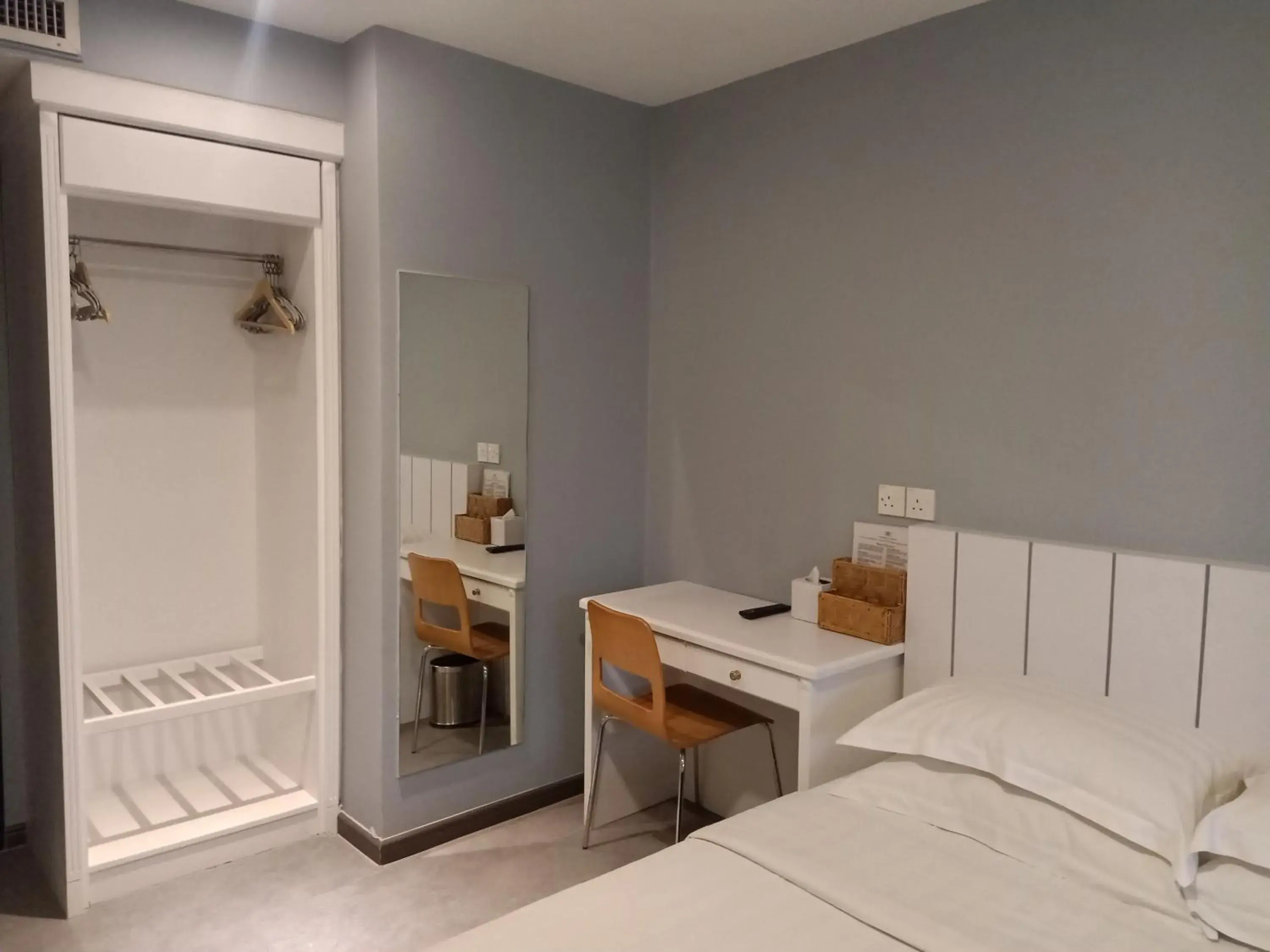 Bedroom, Bed in Kinabalu Daya Hotel Bedroom, Bed in Kinabalu Daya Hotel