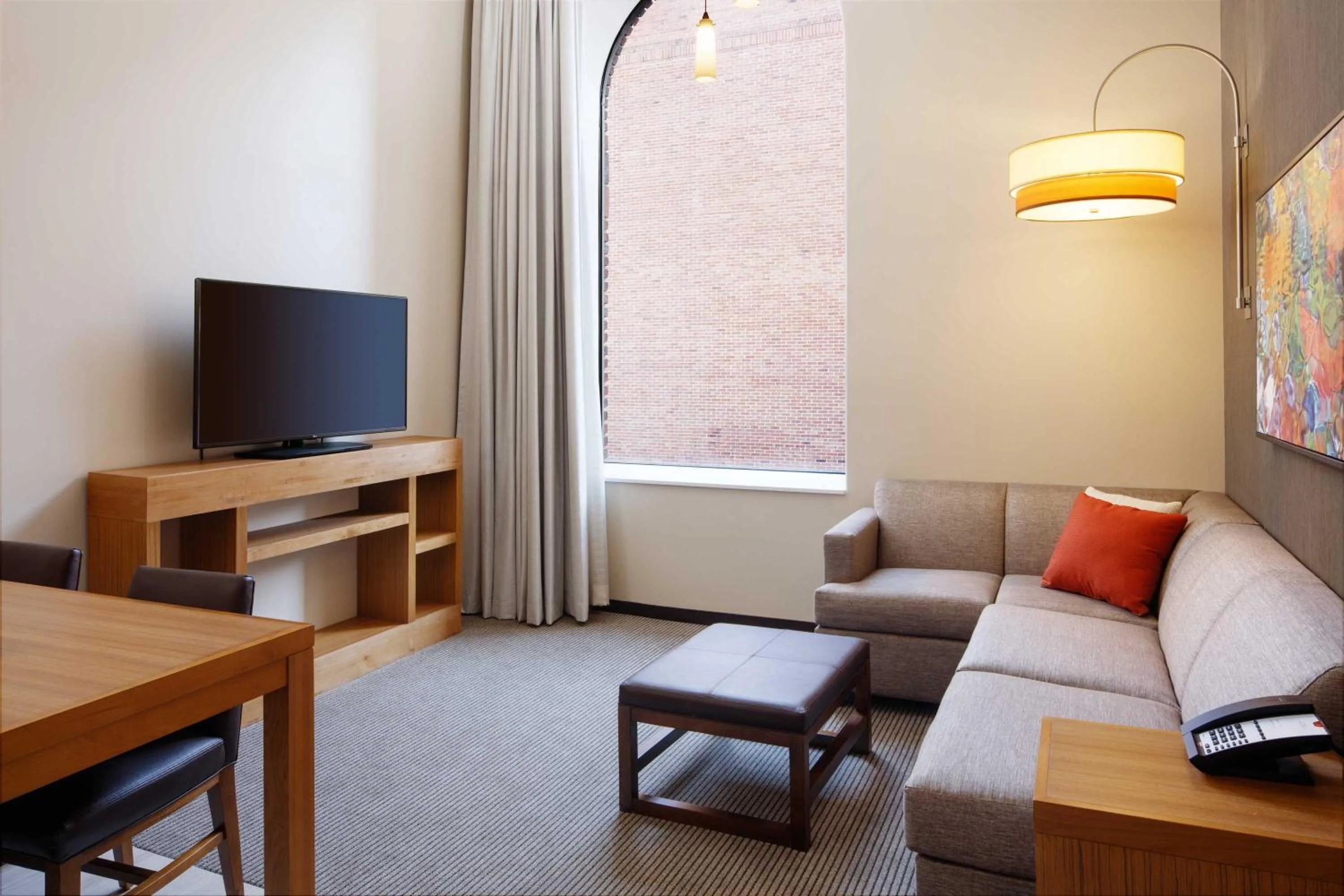 Living room in Hyatt Place Knoxville/Downtown