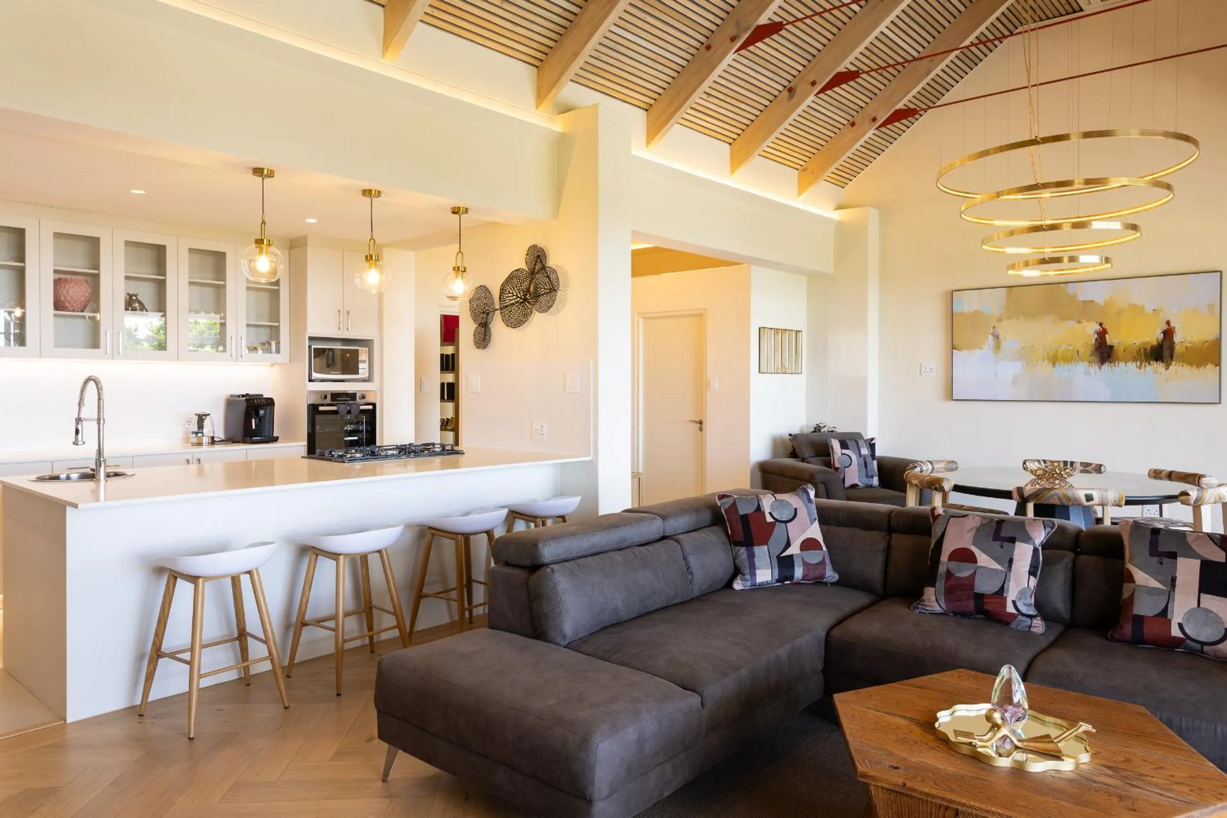 Kitchen or kitchenette in Kunjani Villas & Wines