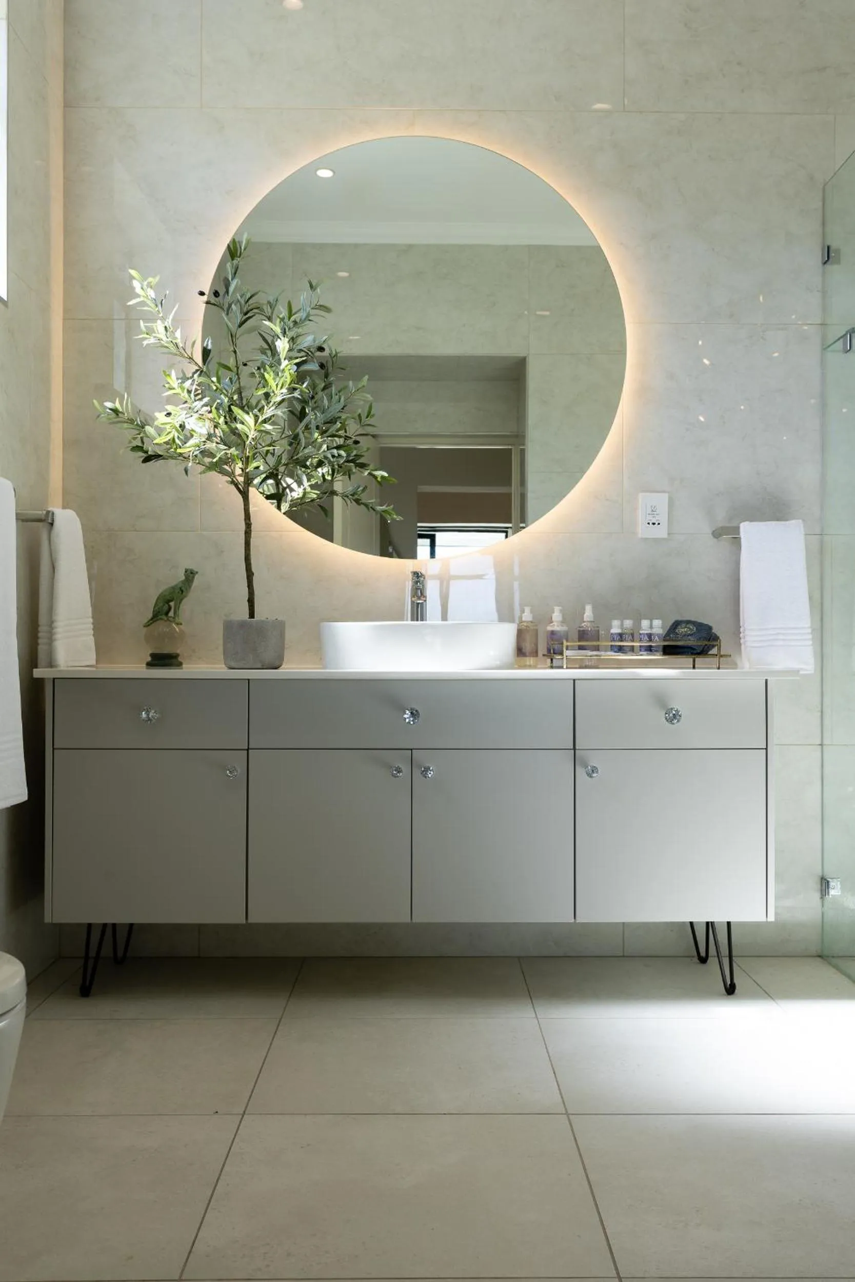 Bathroom in Kunjani Villas & Wines