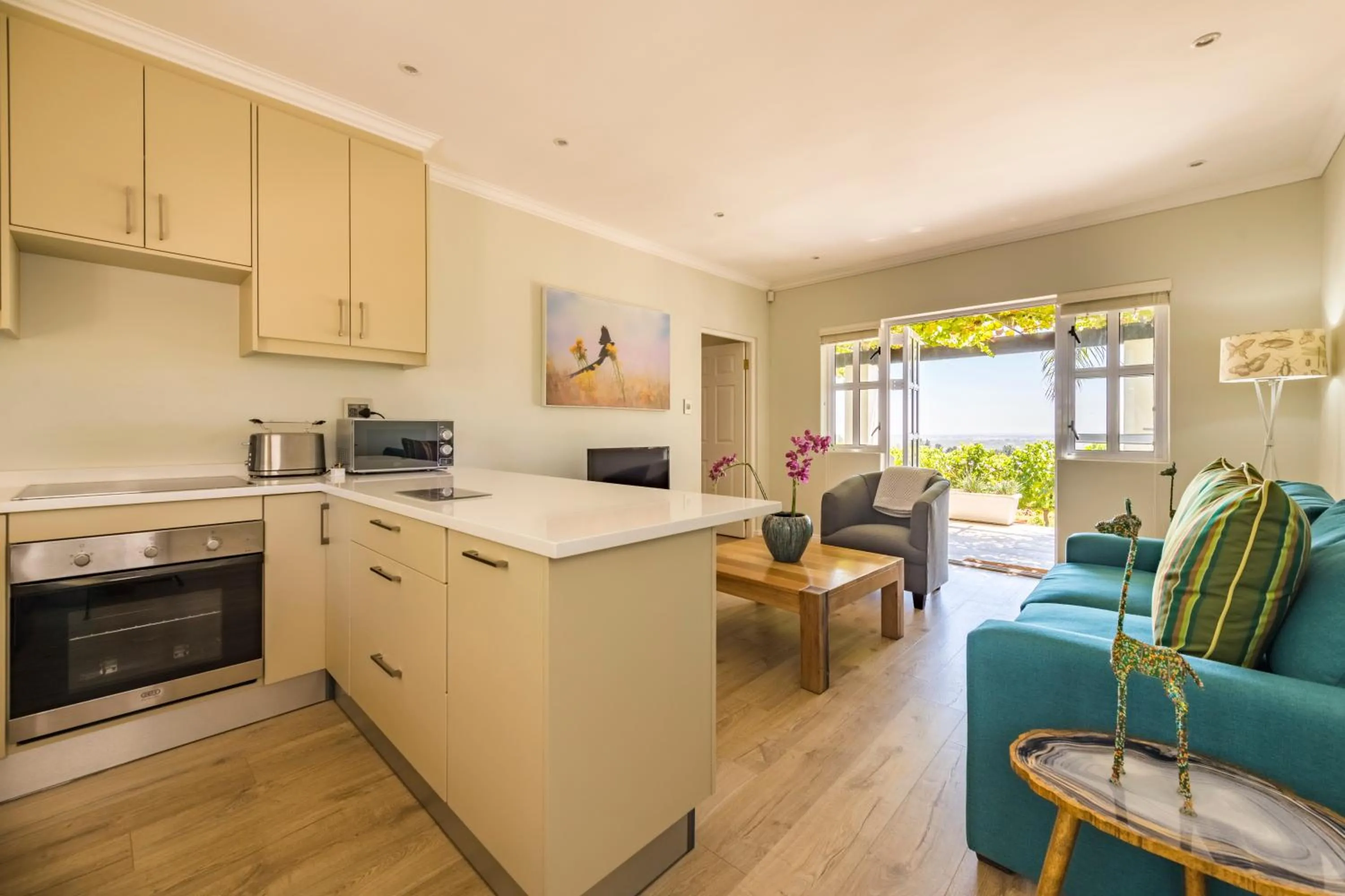 Kitchen or kitchenette in Kunjani Villas & Wines