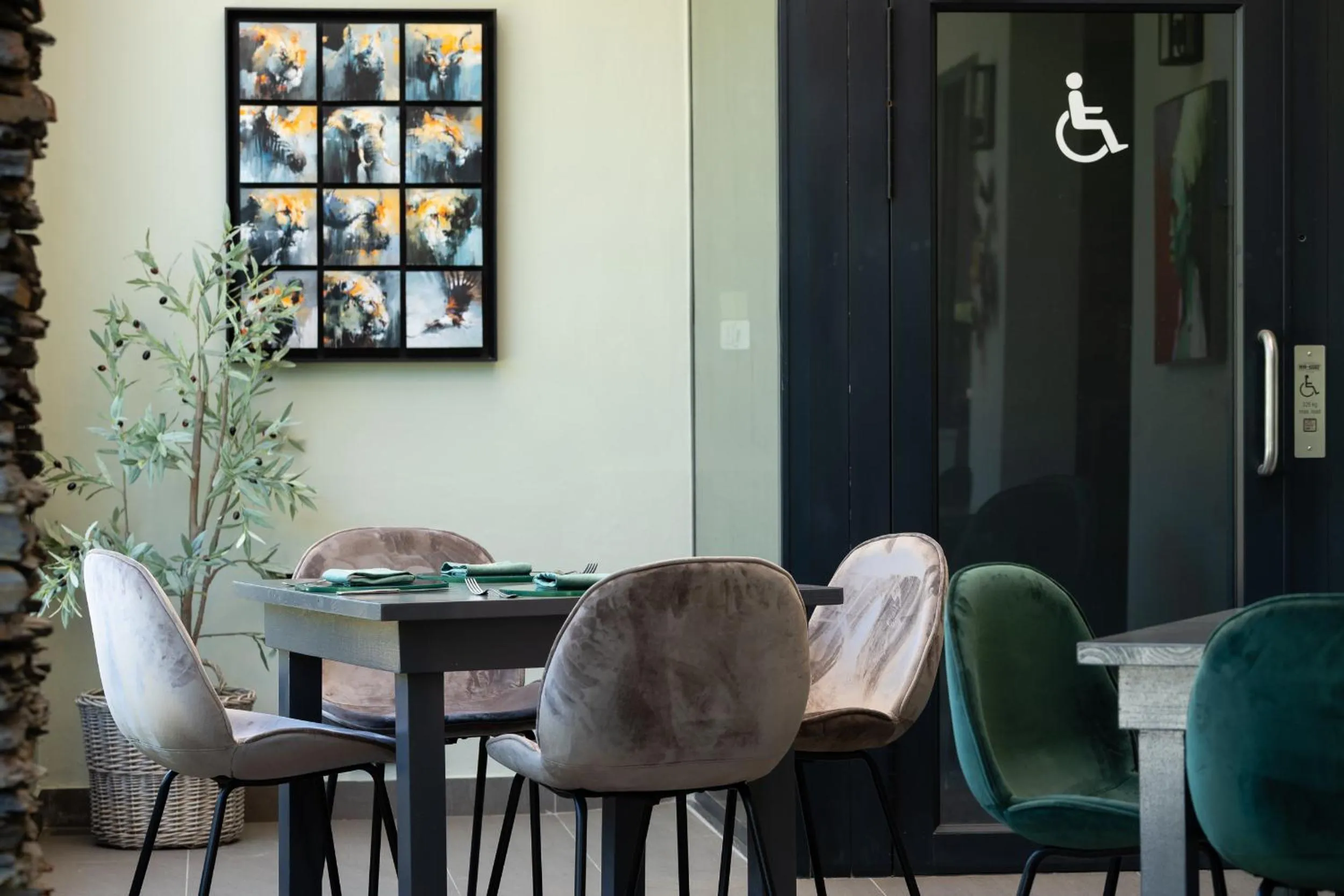 Dining area in Kunjani Villas & Wines