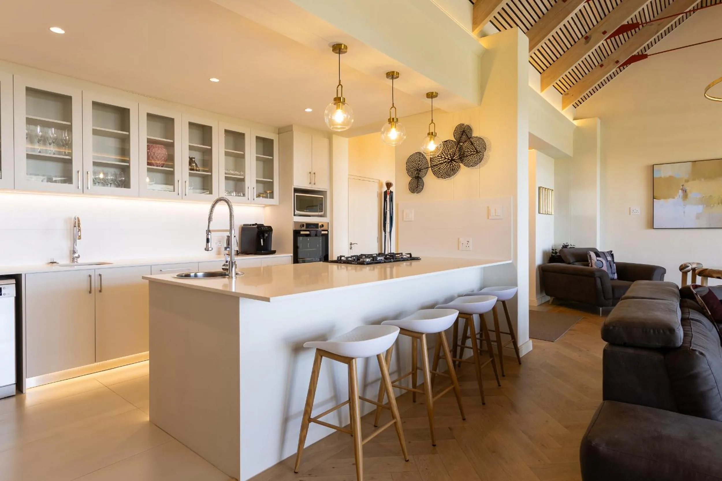 Kitchen or kitchenette in Kunjani Villas & Wines