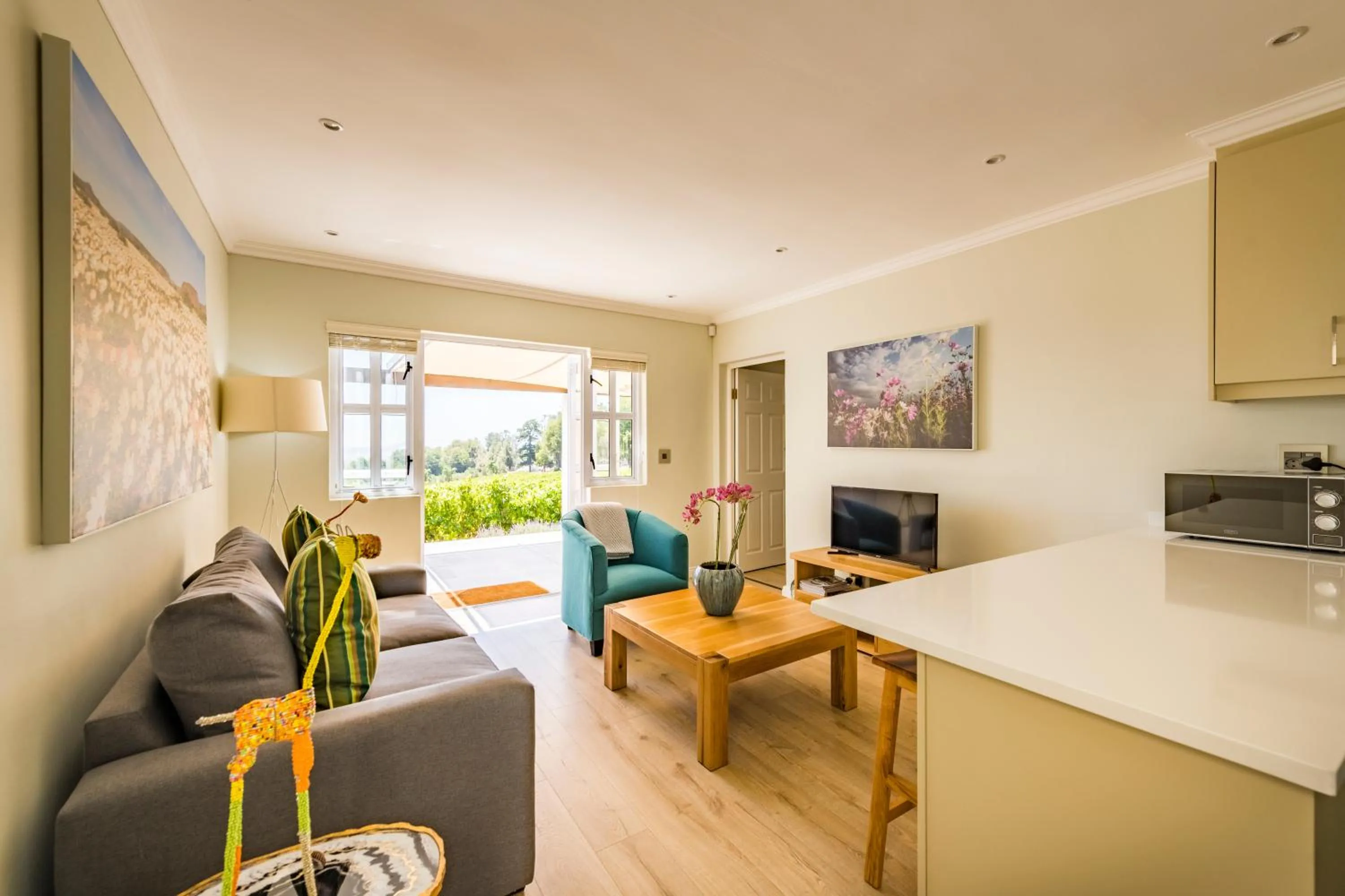 Kitchen or kitchenette in Kunjani Villas & Wines