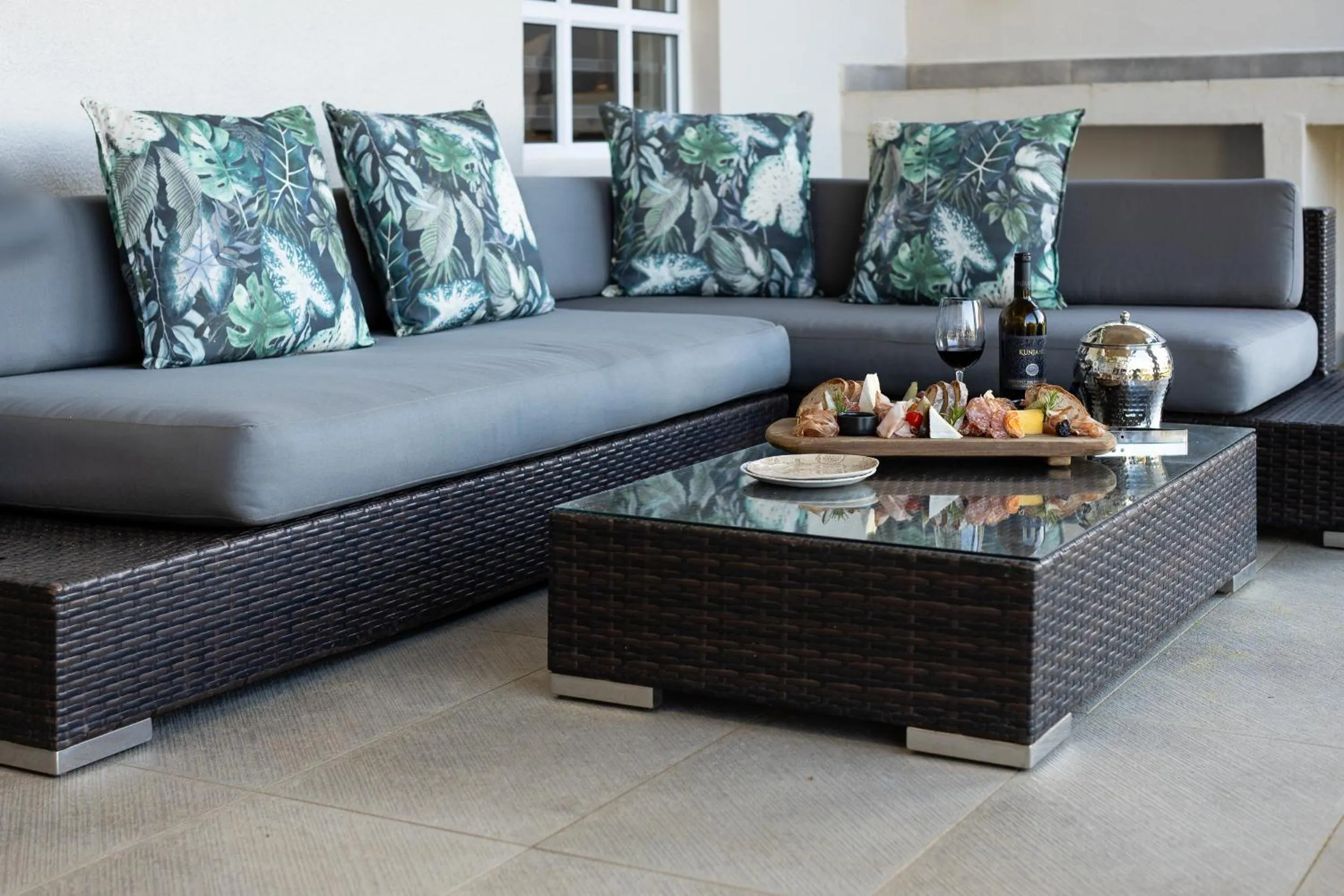 Food and drinks in Kunjani Villas & Wines
