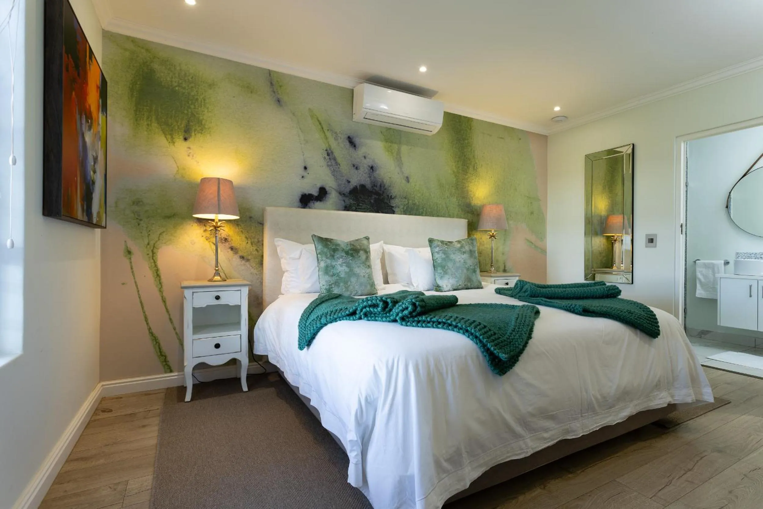 Bed in Kunjani Villas & Wines