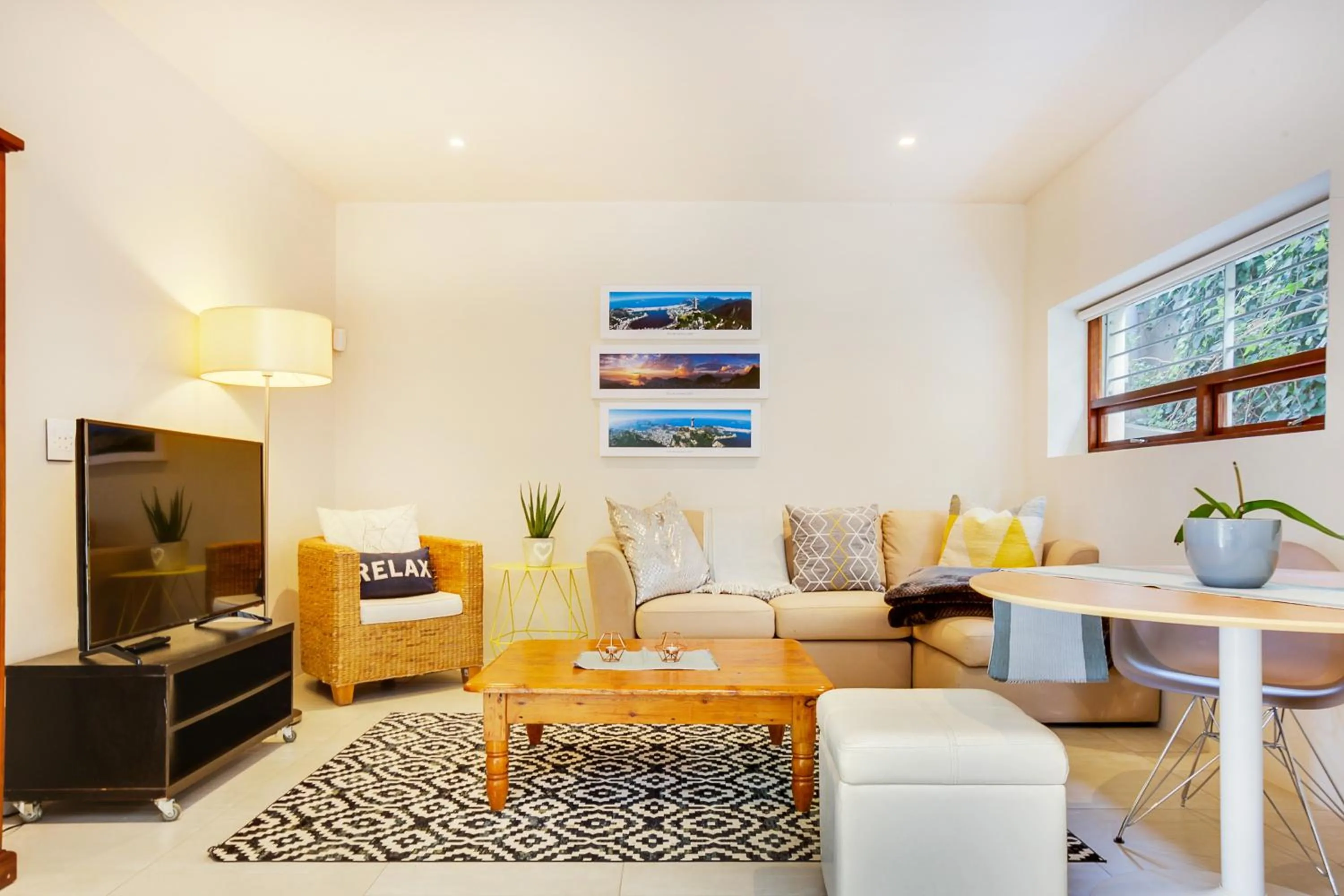 TV and multimedia in Cheviot Place Garden Apartment with Private Entrance