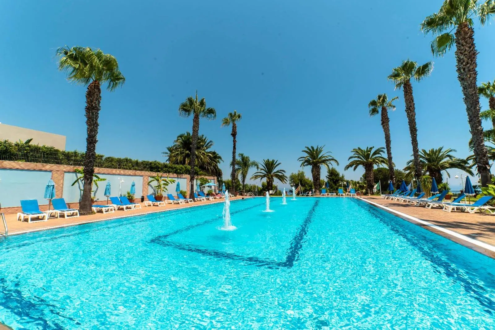 Swimming pool in Orizzonte Acireale Hotel
