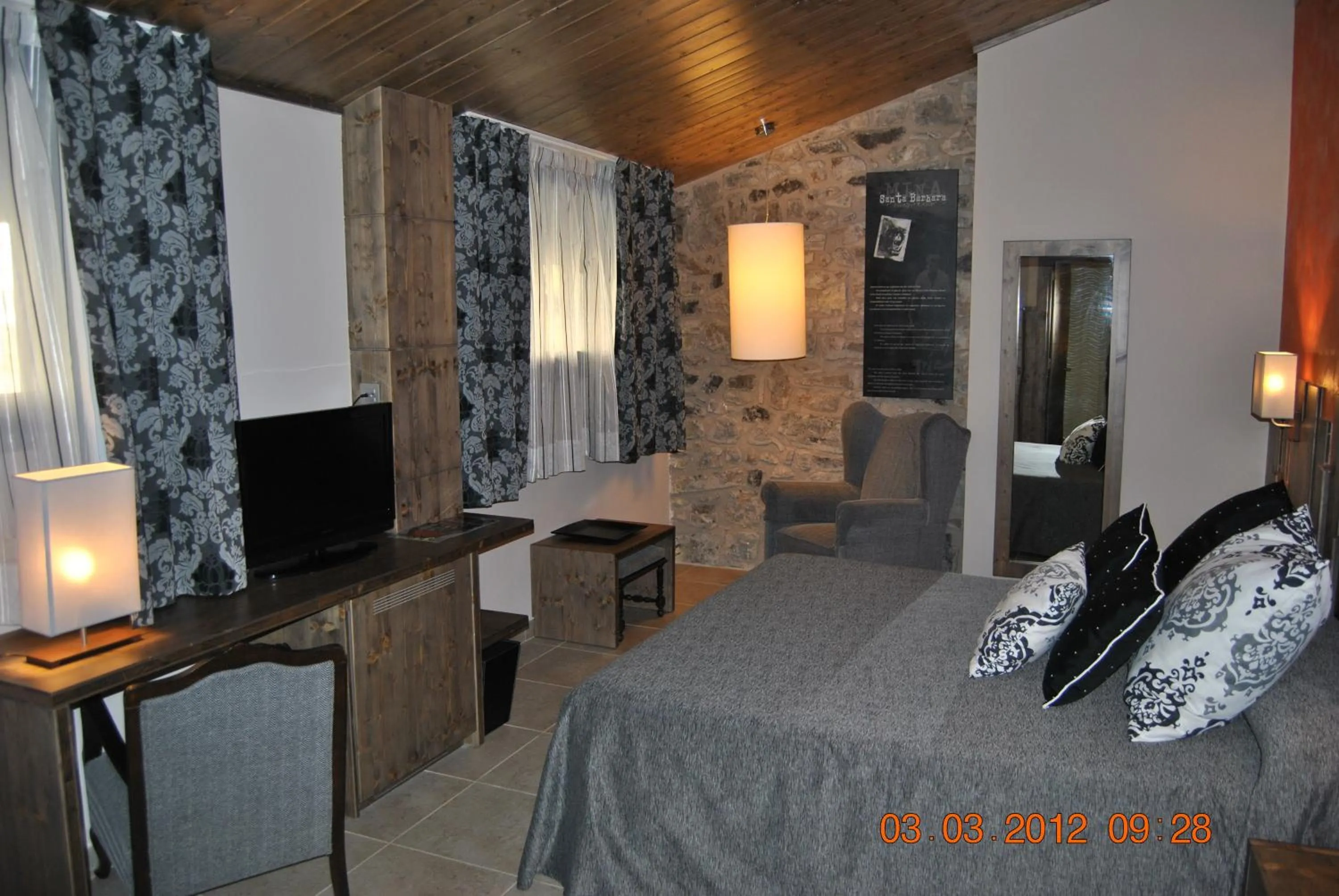 Photo of the whole room, Bed in Santa Bárbara