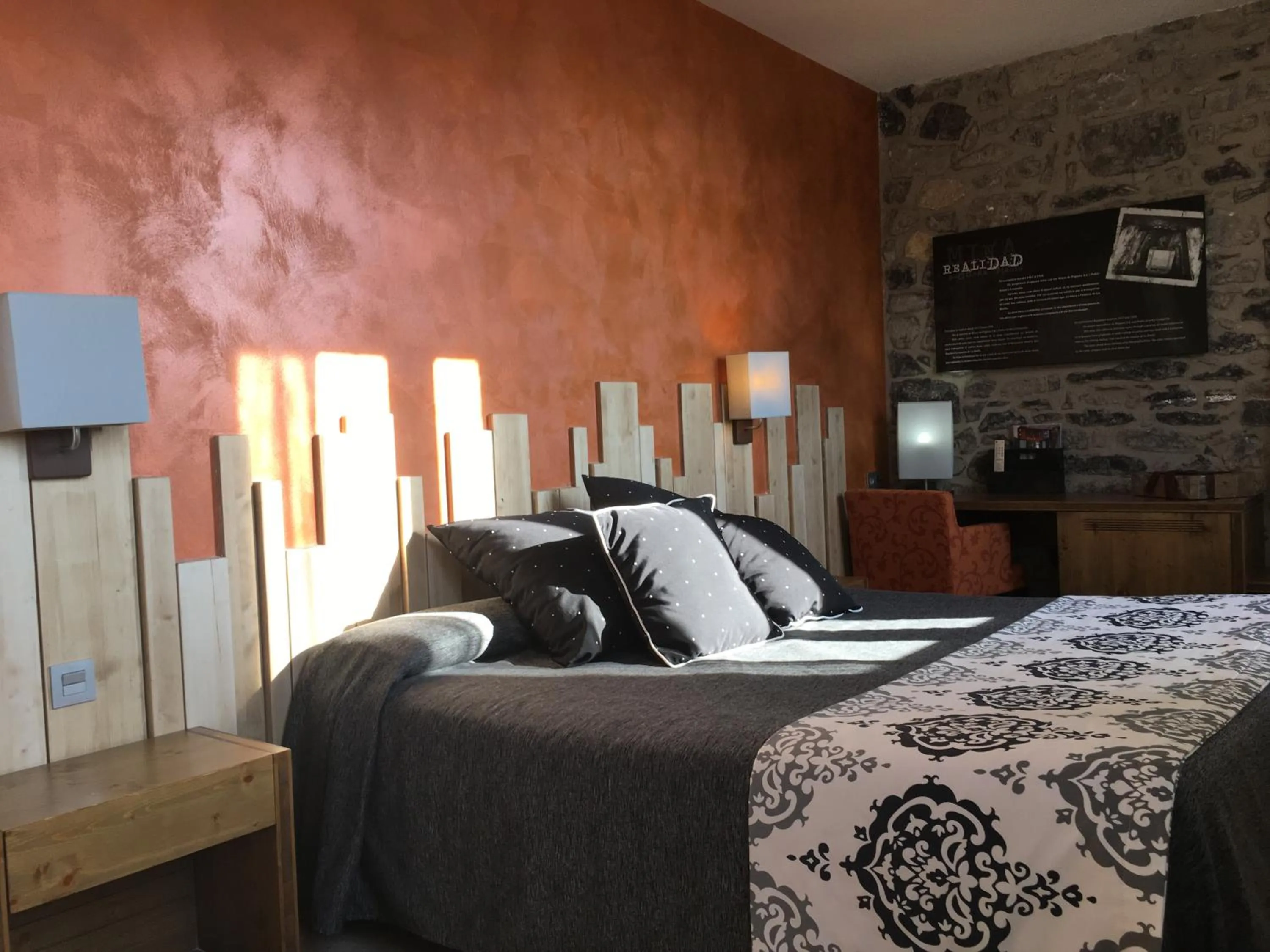 Decorative detail, Bed in Santa Bárbara