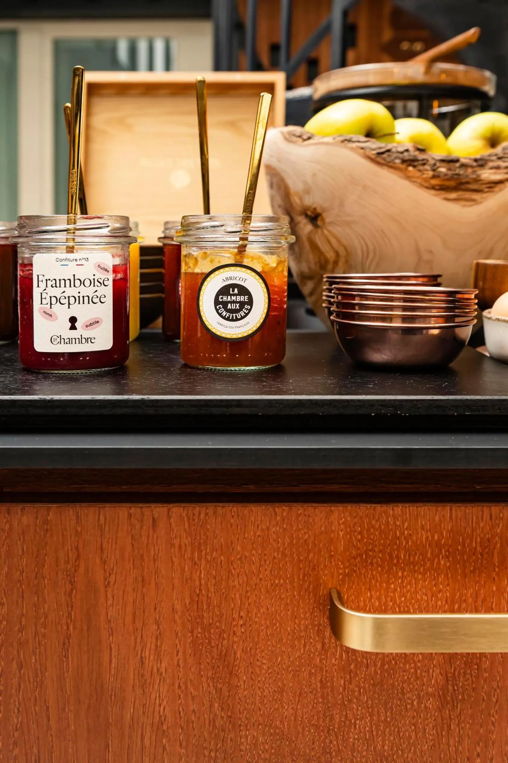 Food and drinks in Hôtel Hiro Paris