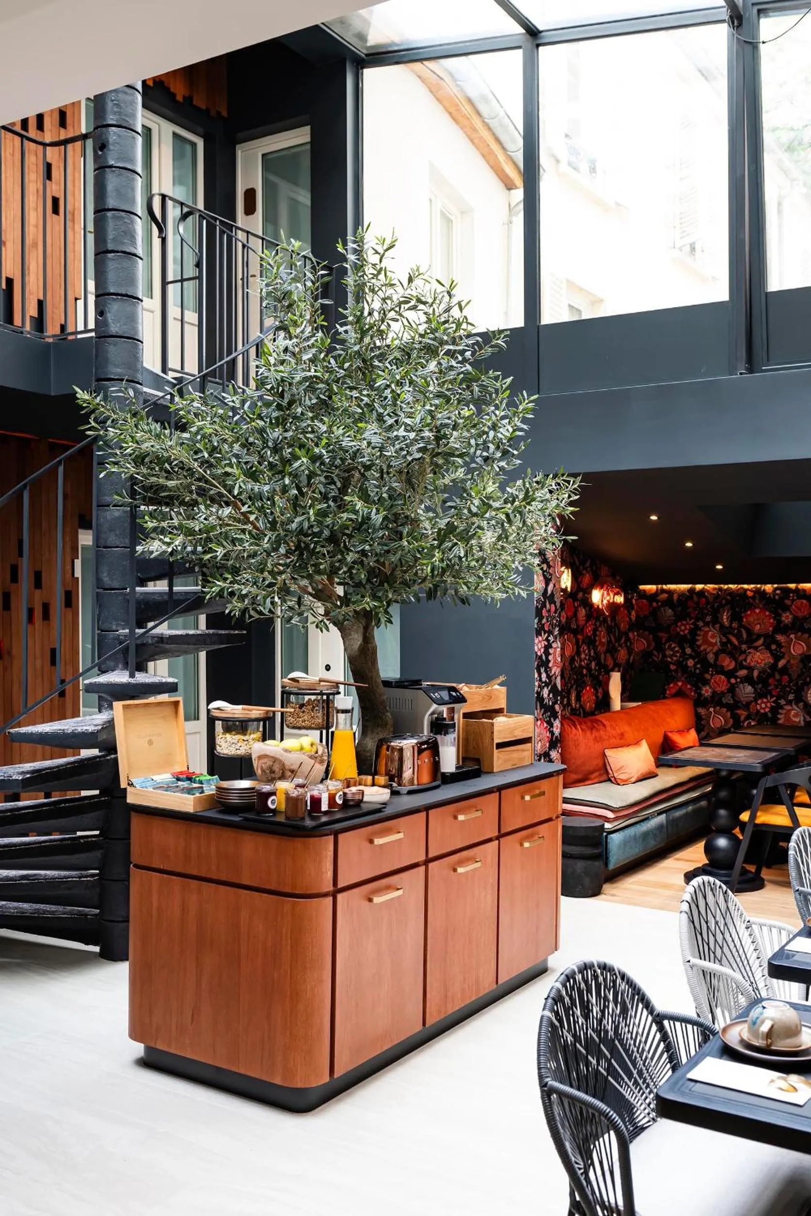 Living room in Hôtel Hiro Paris