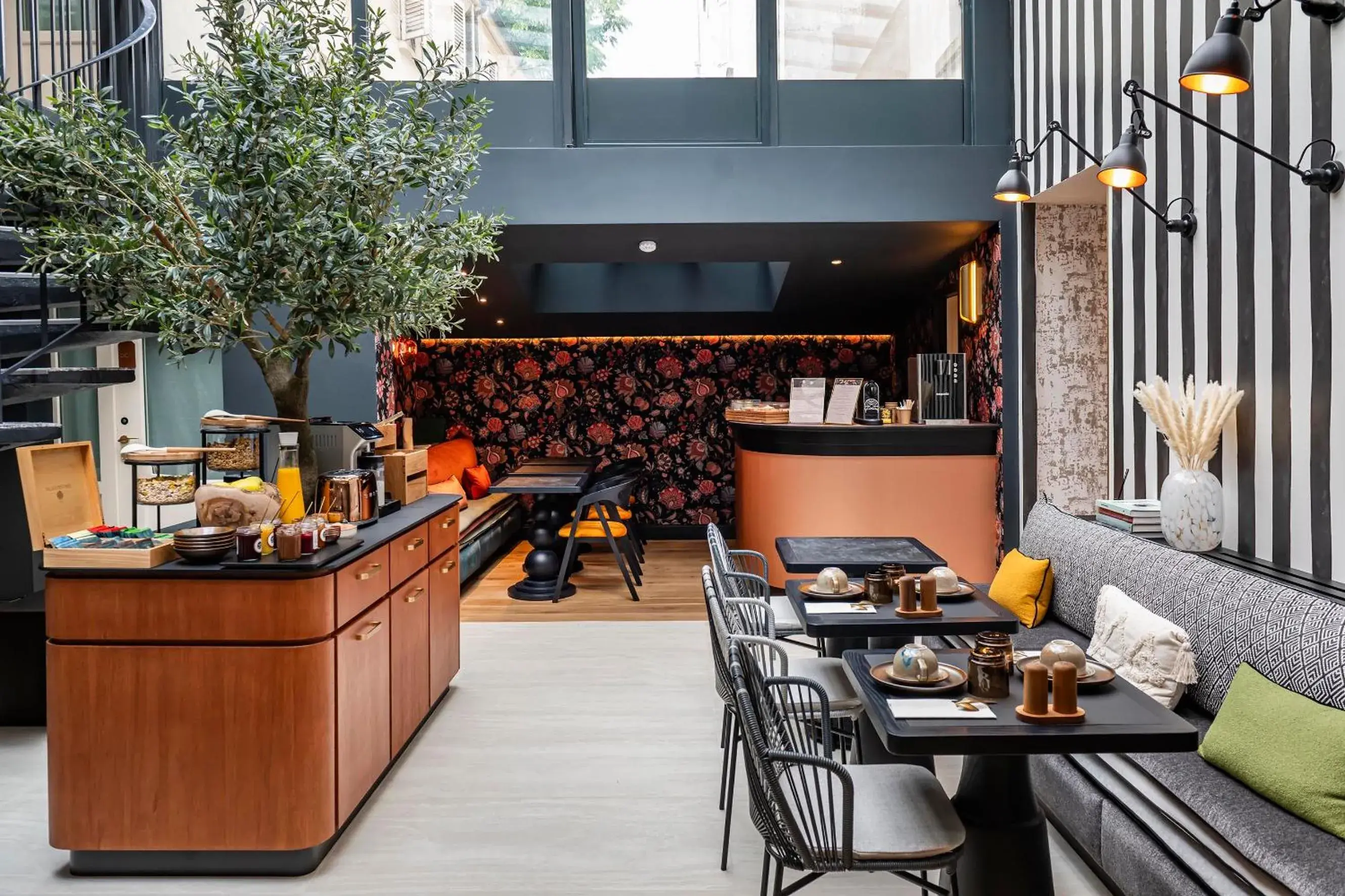 Restaurant/places to eat in Hôtel Hiro Paris Restaurant/places to eat in Hôtel Hiro Paris