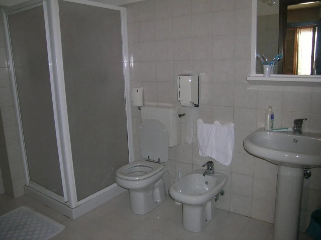 Bathroom in Antica Locanda Montin