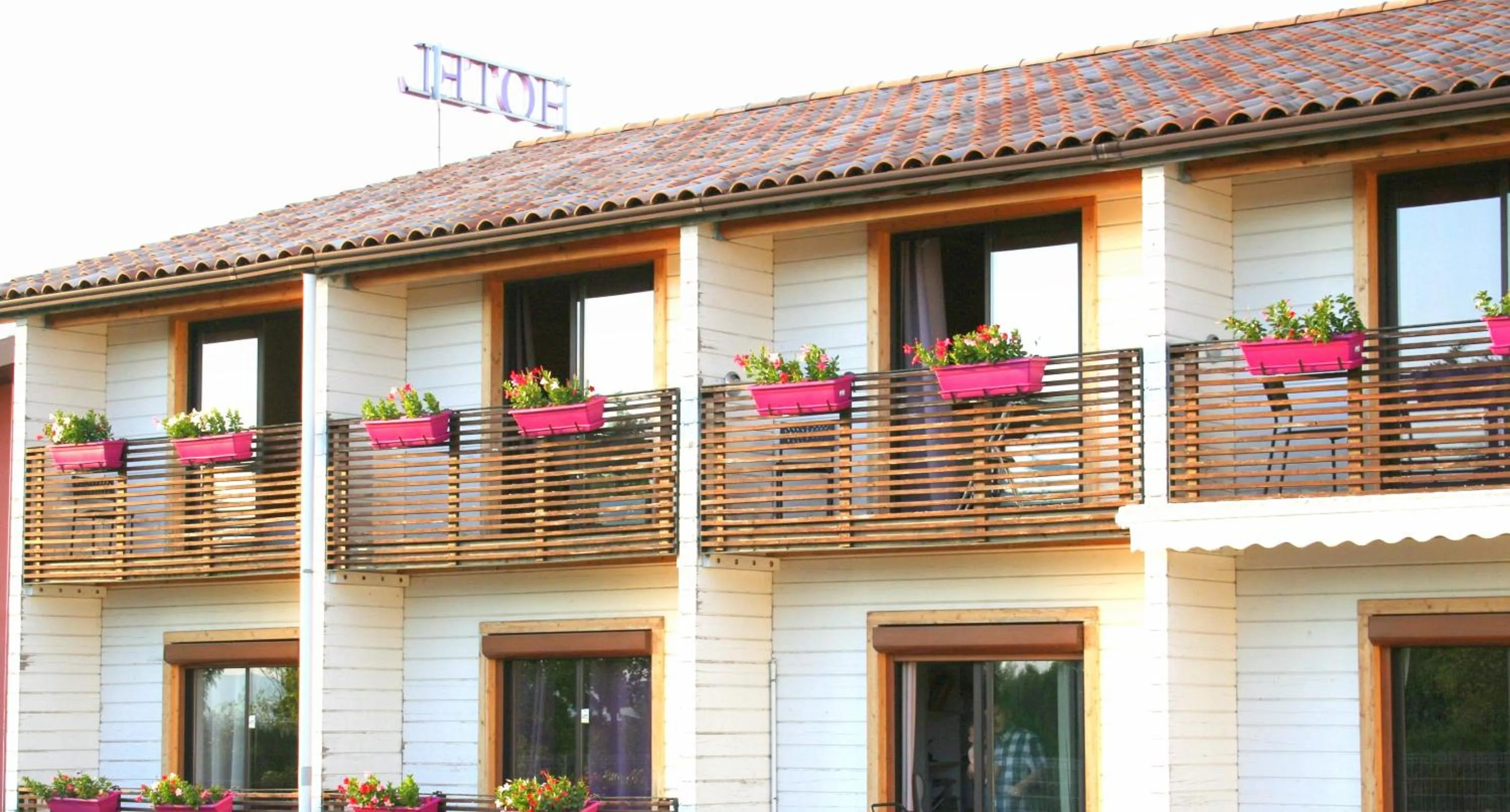 Facade/entrance in Hôtel Valery