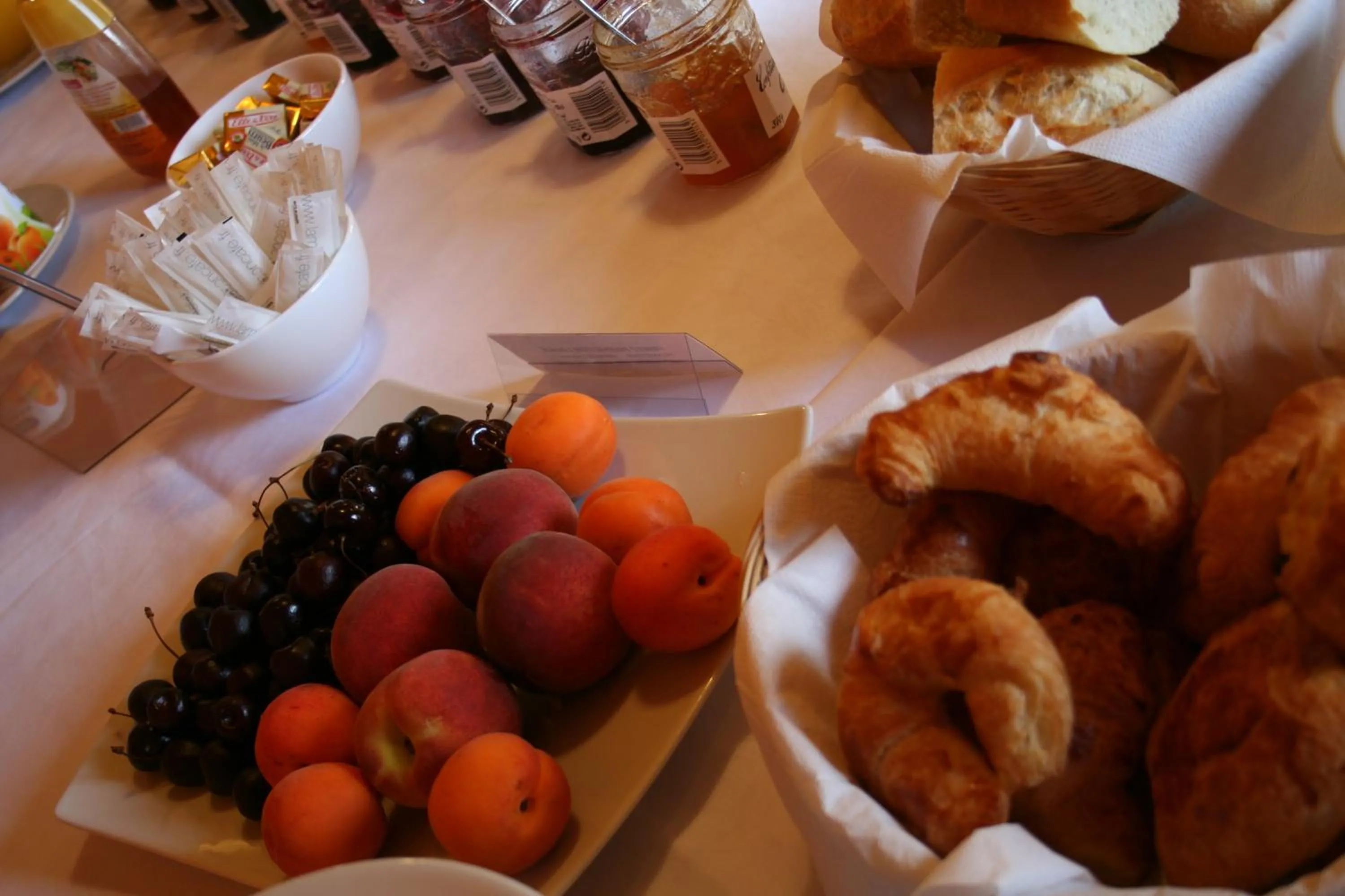Restaurant/places to eat in Hôtel Valery