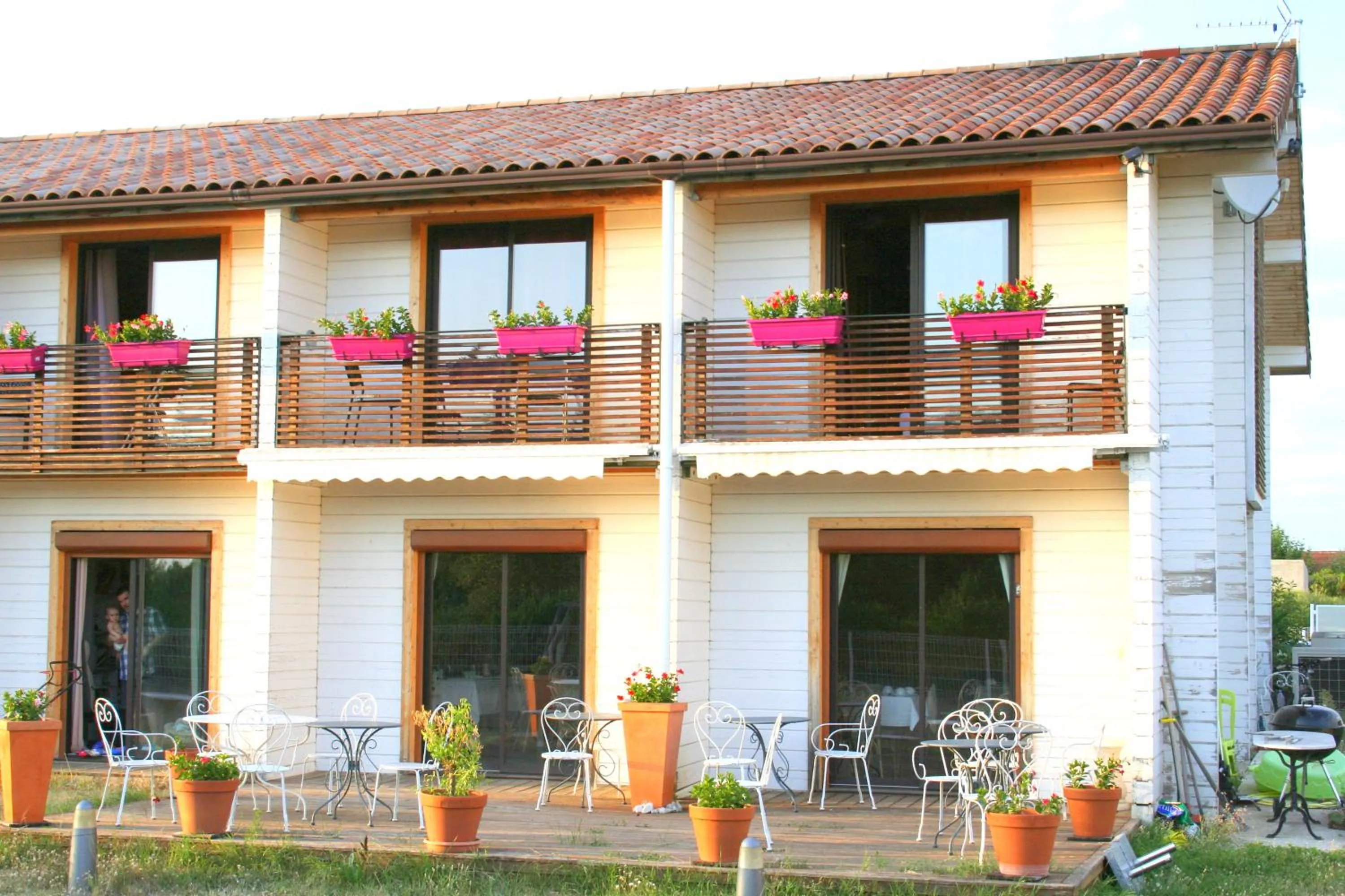 Facade/entrance in Hôtel Valery