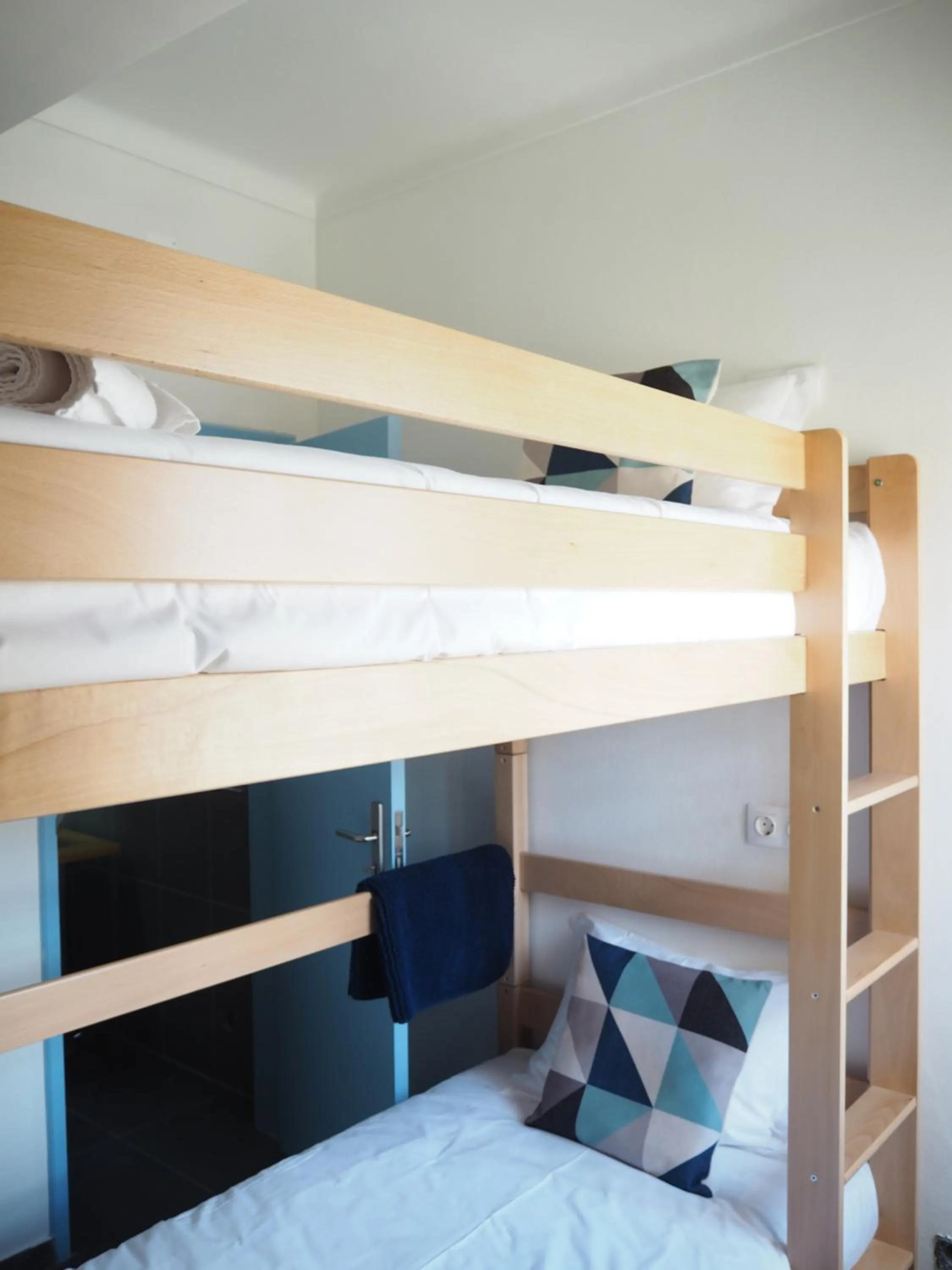 Bunk Bed in Male Dormitory Room  in Globo Happy Hostel