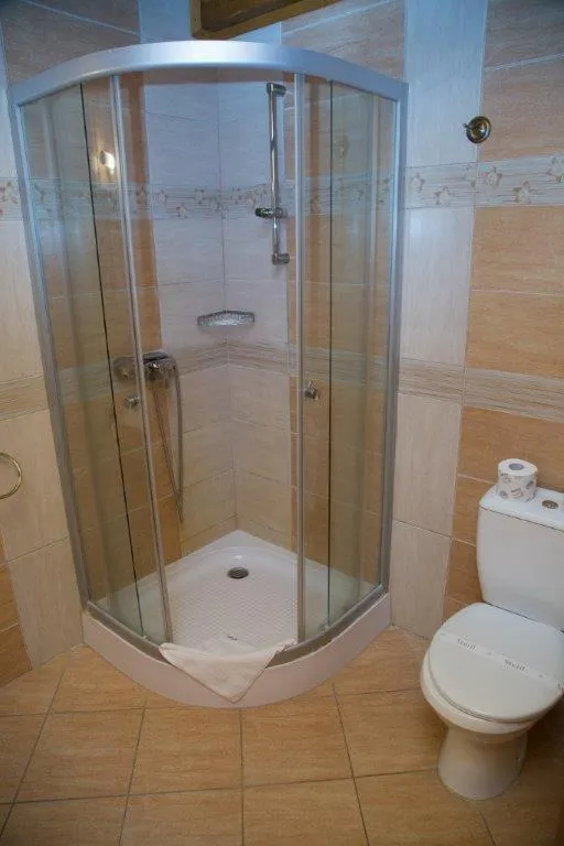 Toilet in Egri Korona Borház és Wellness Hotel