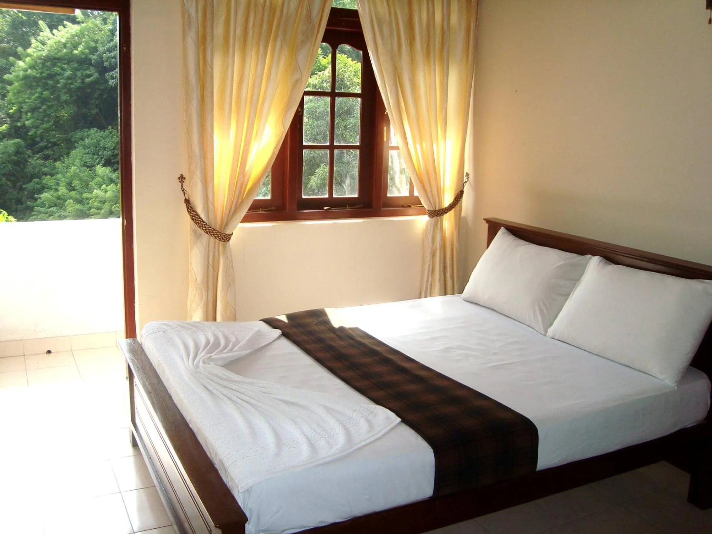 bunk bed in Layathraa Kandy