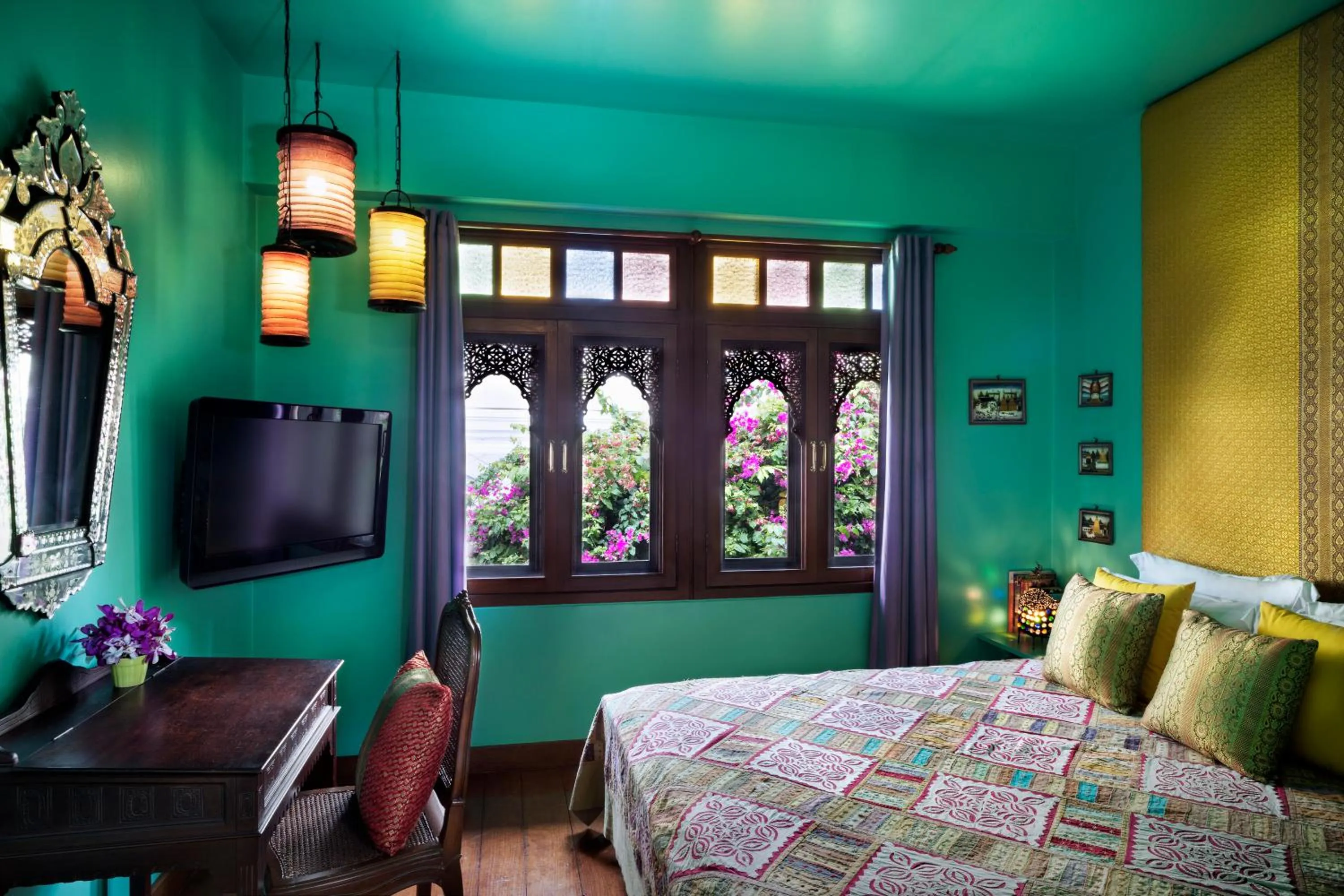 Bed in Chakrabongse Villas