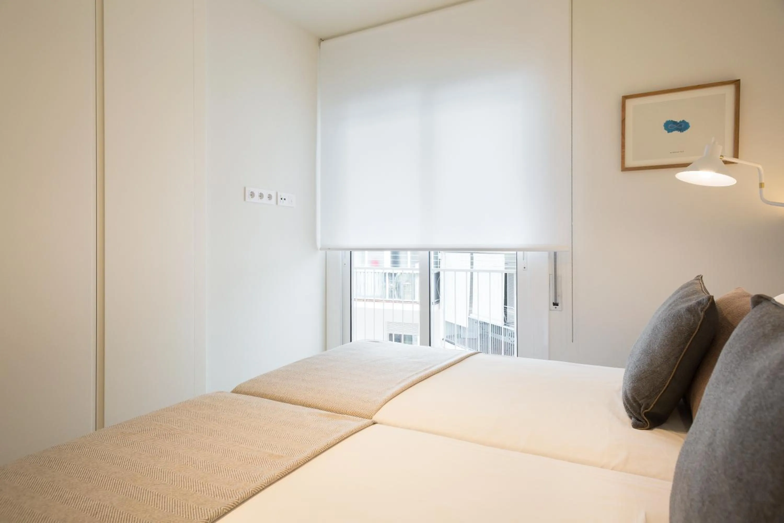 Photo of the whole room, Bed in Sitges Group Calm Beach