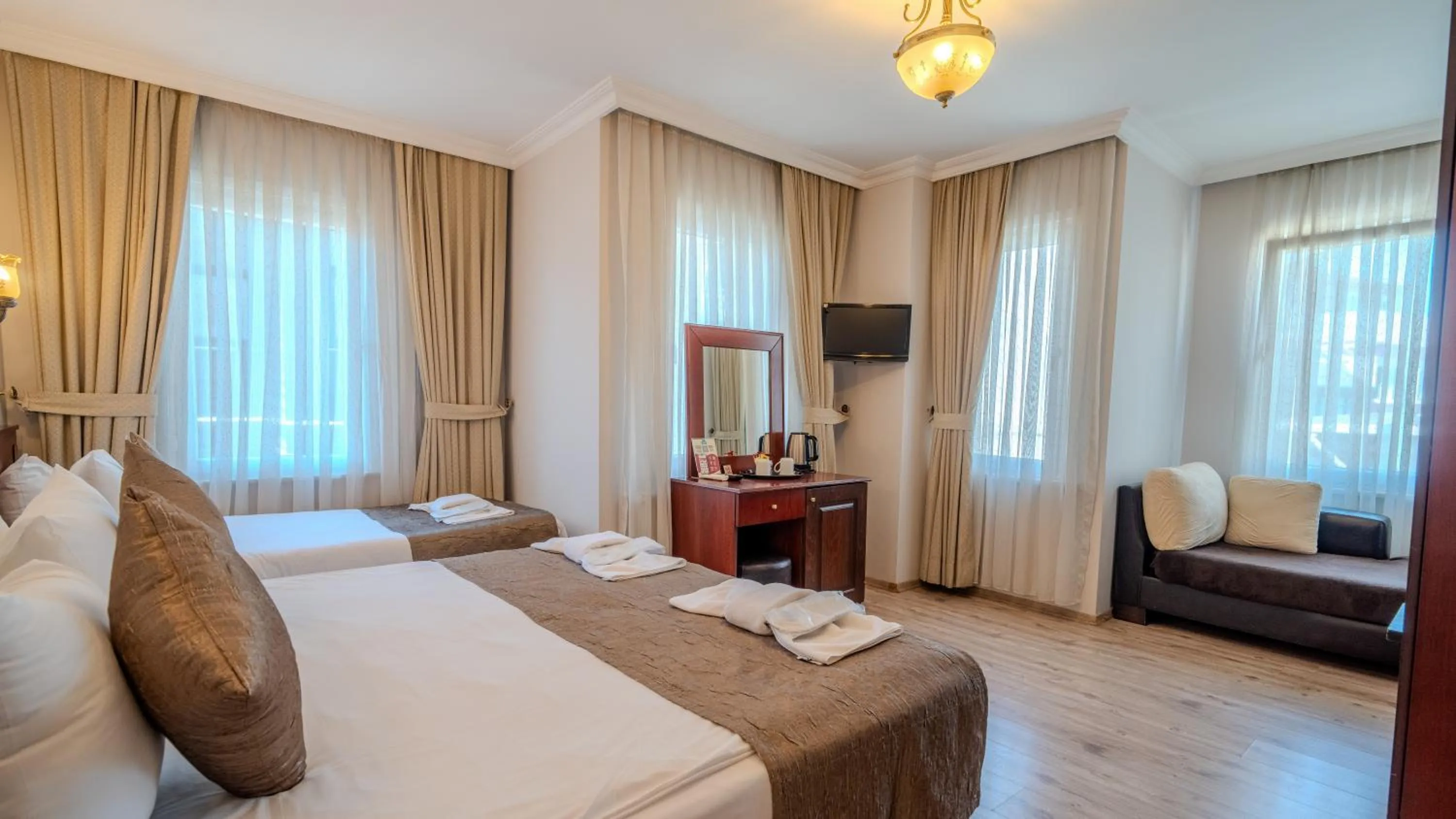 Bed in Sultanahmet Cesme Hotel