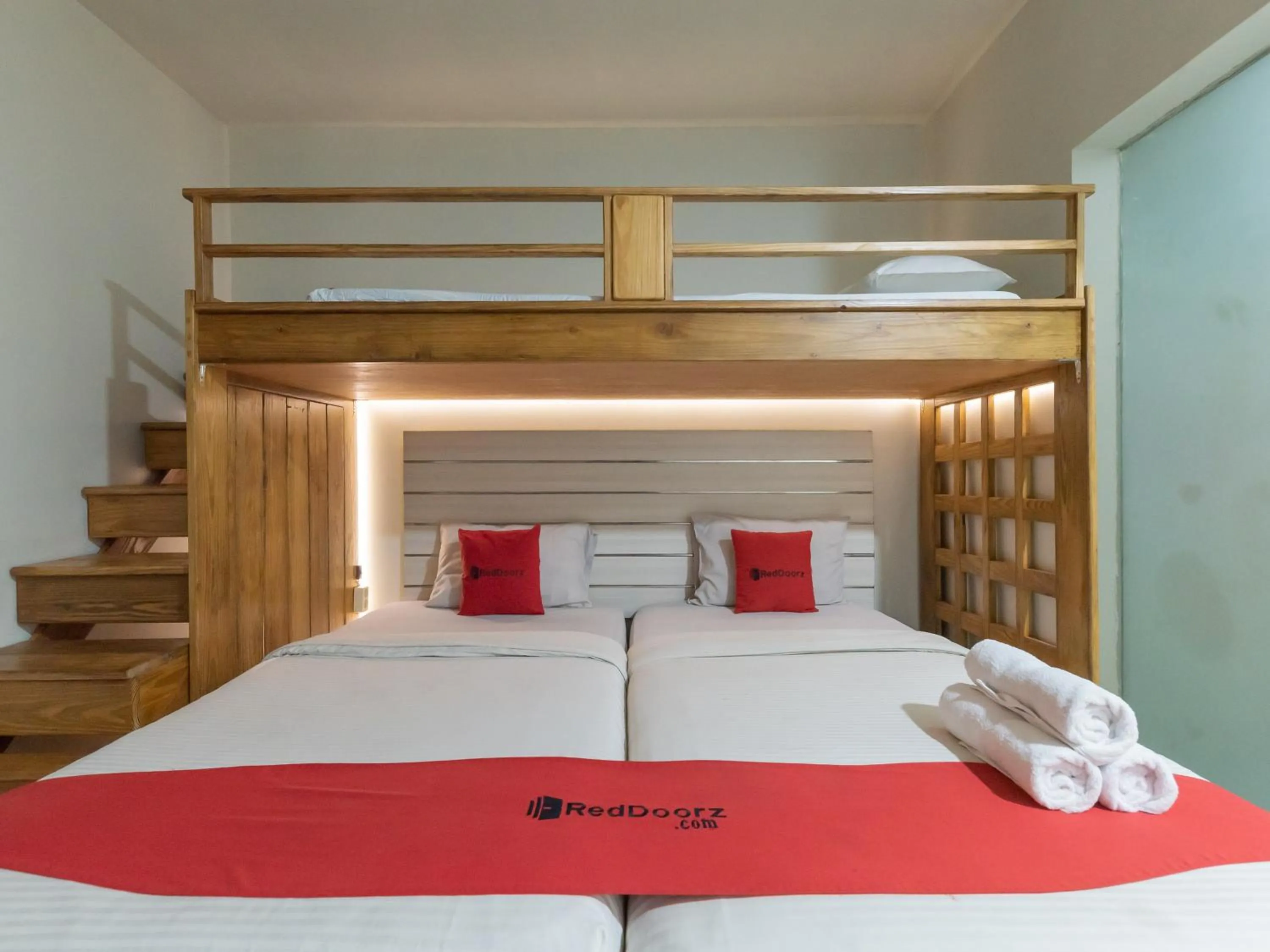 Bedroom, Bed in RedDoorz Plus near Asia Afrika 3