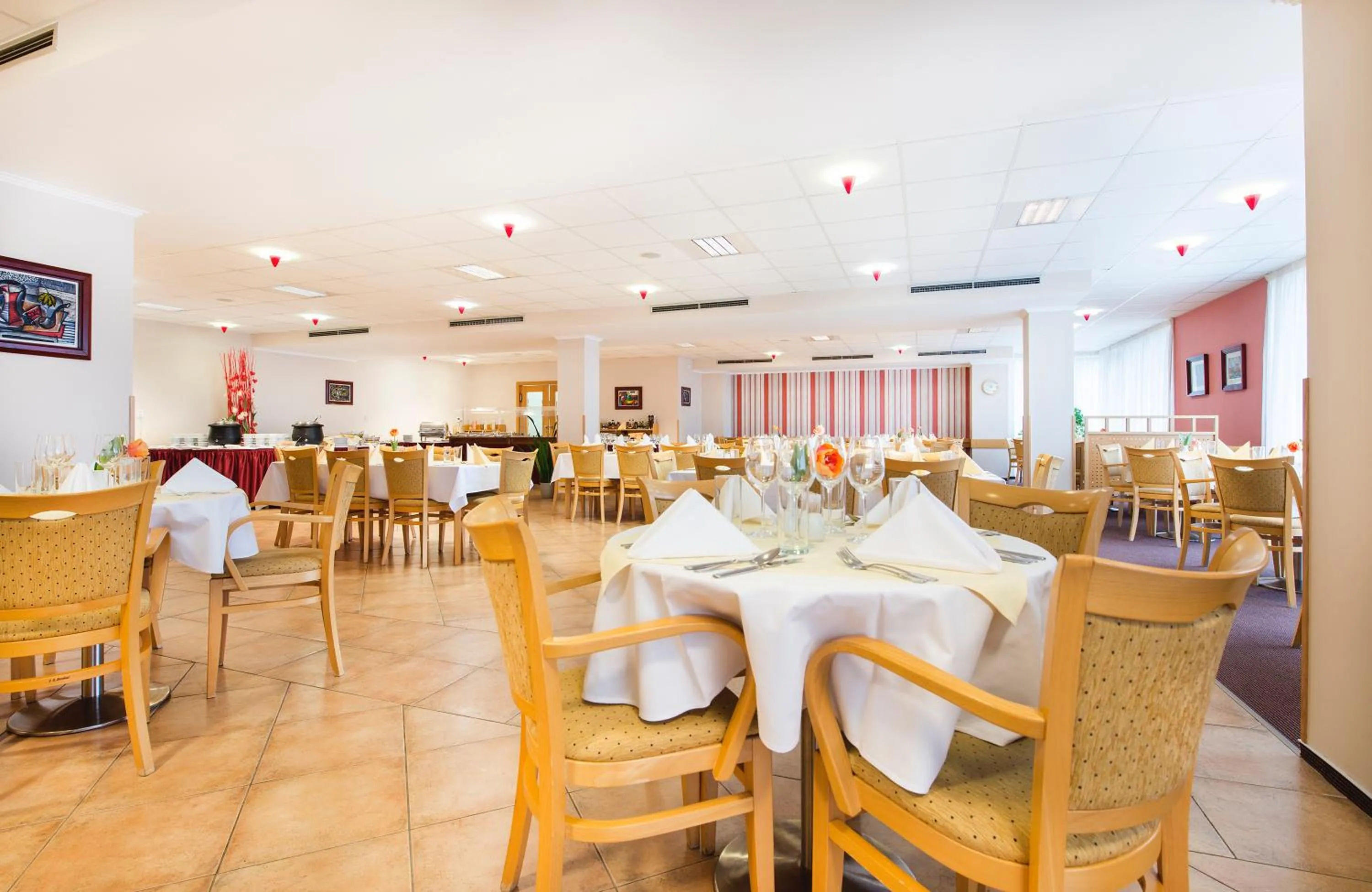 Restaurant/places to eat in Hotel Akademie