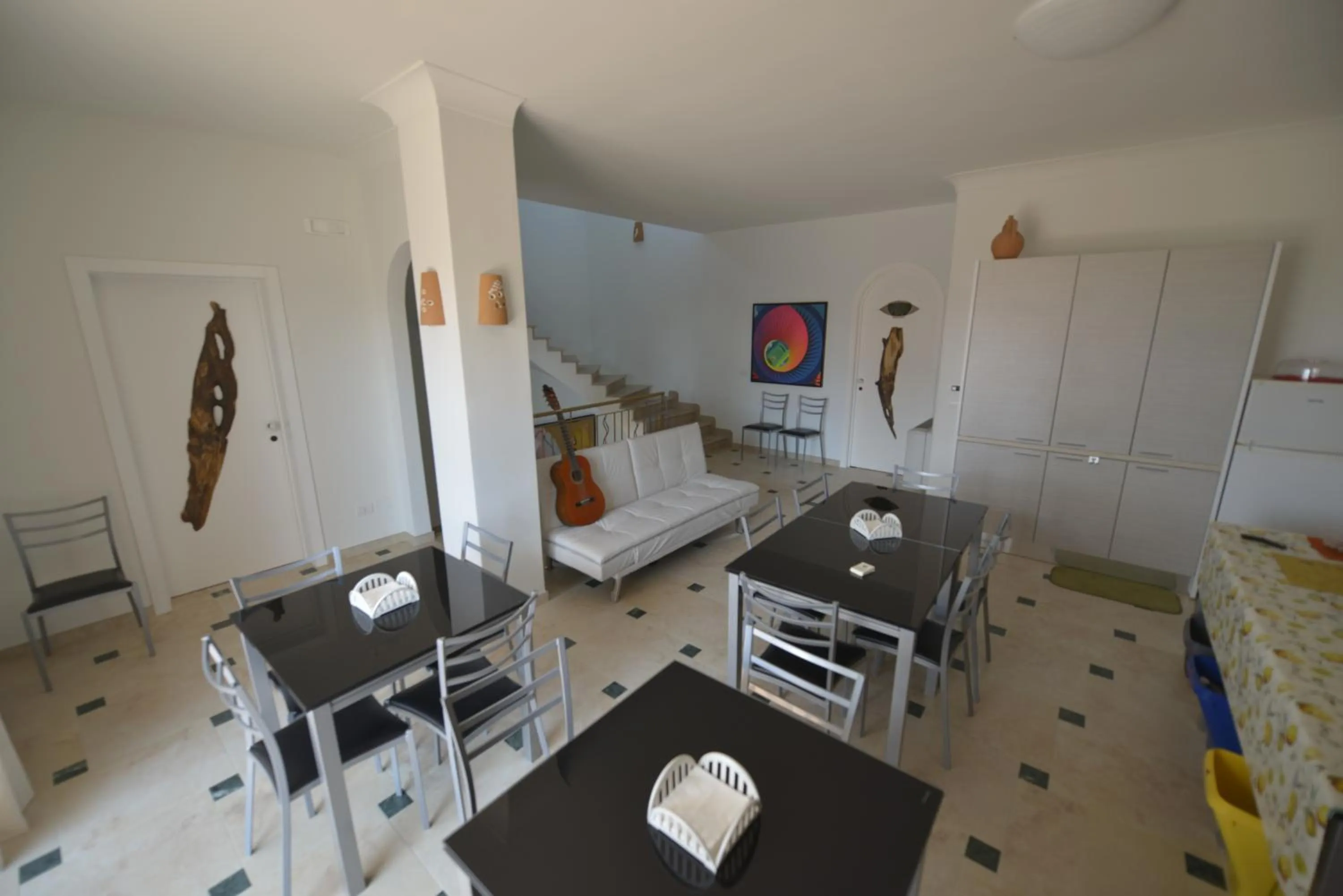 Communal lounge/ TV room, Bed in B&B dei Ciclopi