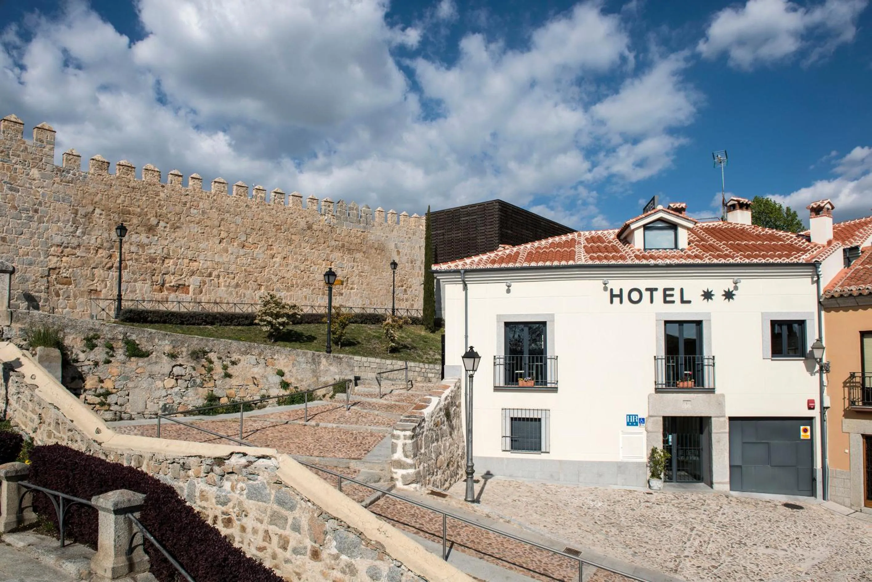 Facade/entrance in Hotel Puerta de la Santa