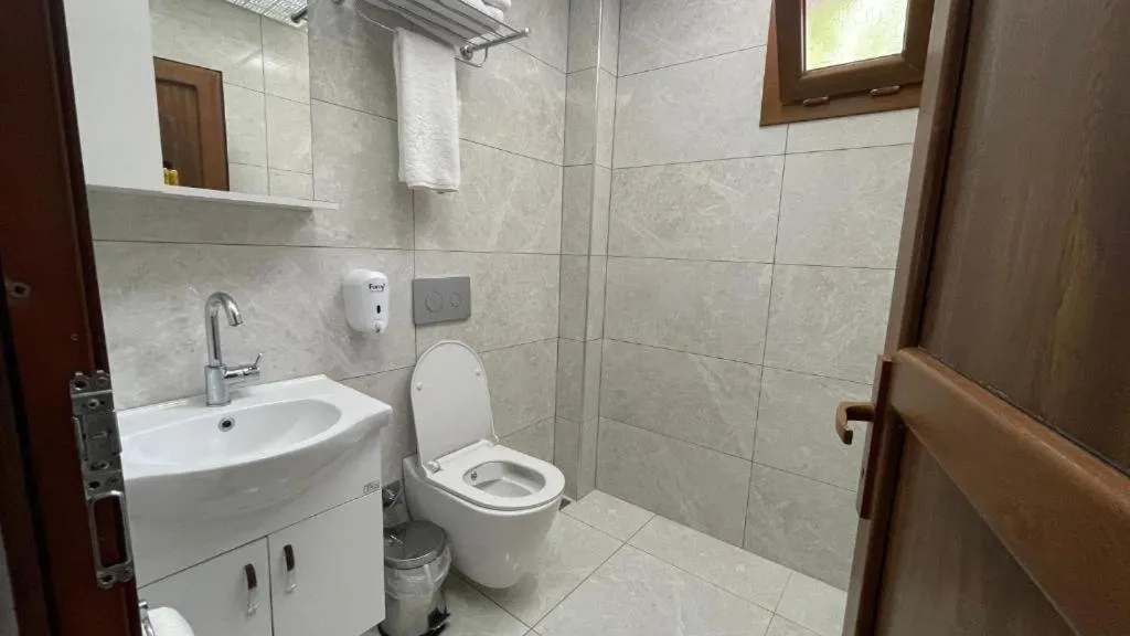 Shower in Derepark Apart