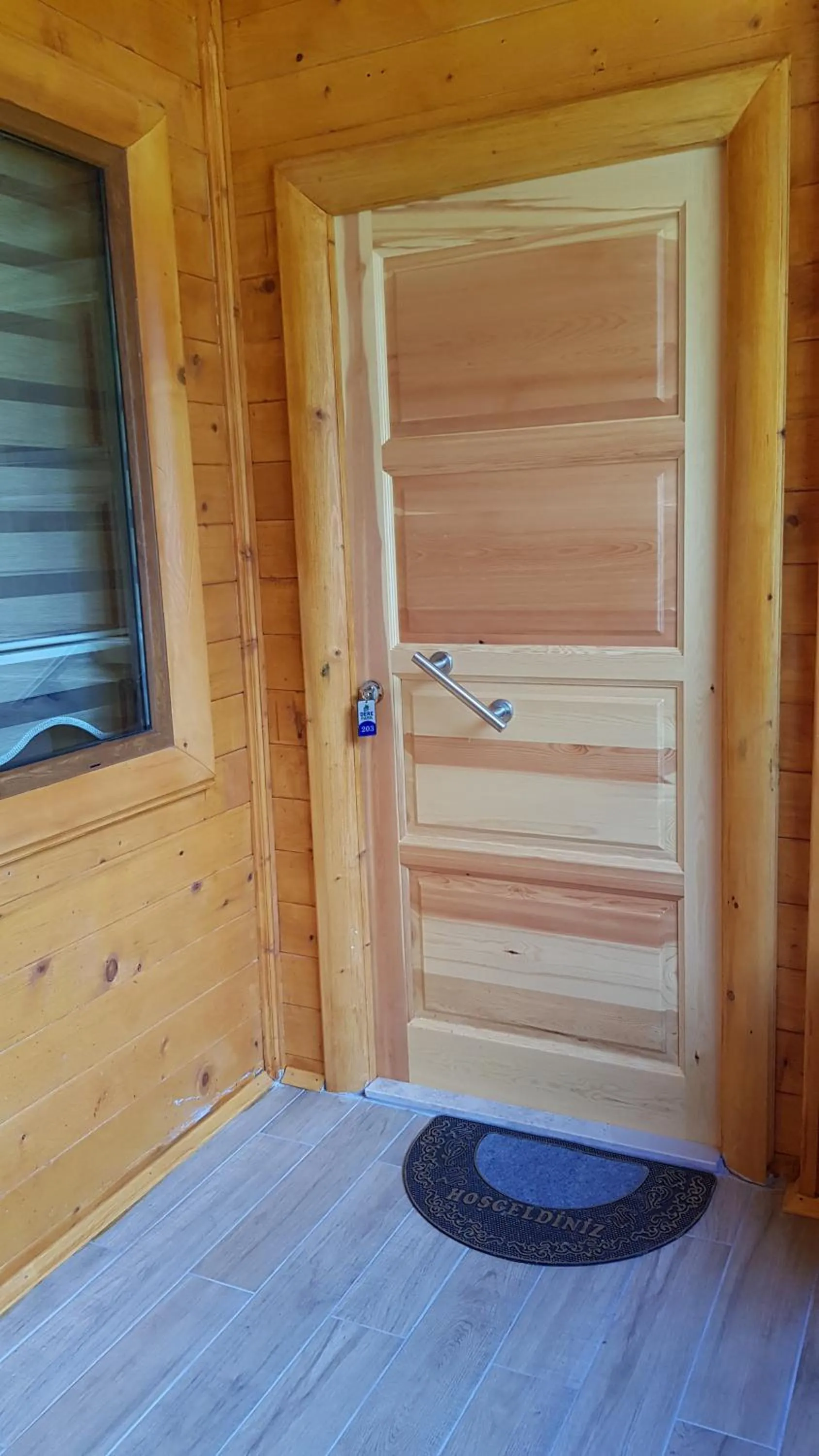 Facade/entrance in Derepark Apart